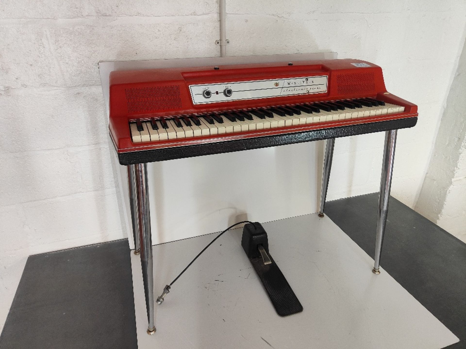 Wurlitzer 200 electronic piano with foot pedal - Bild 2 aus 14
