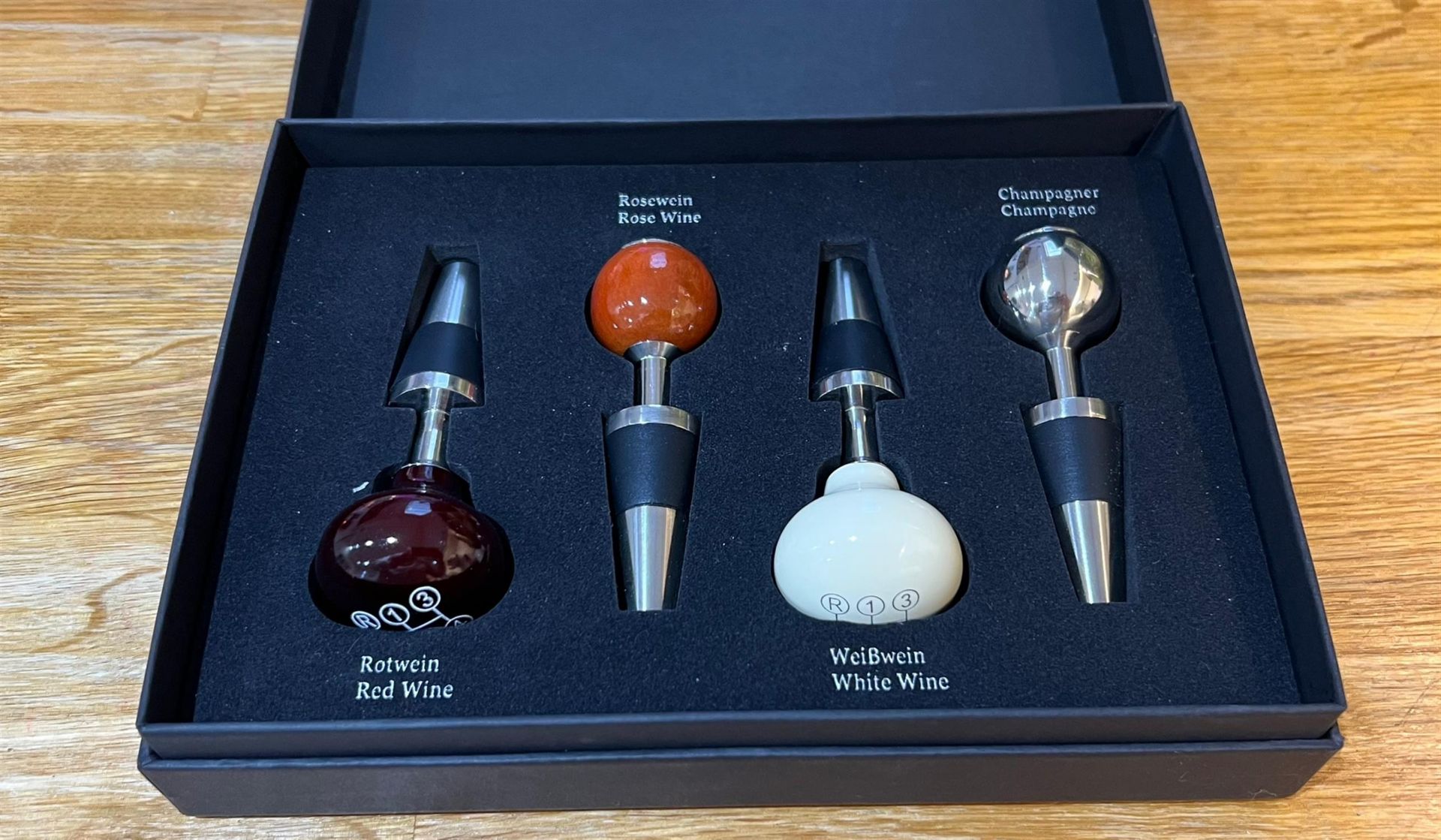 A Genuine Mercedes-Benz Wine Stopper Set - Image 3 of 5