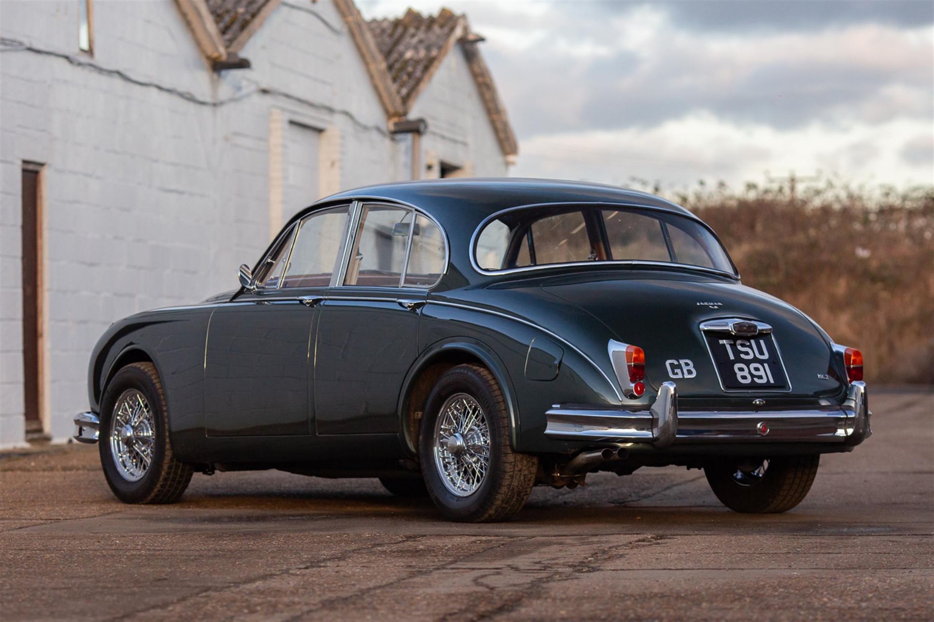 1962 Jaguar Mk2 3.8-Litre Manual O/D Saloon - Image 4 of 10