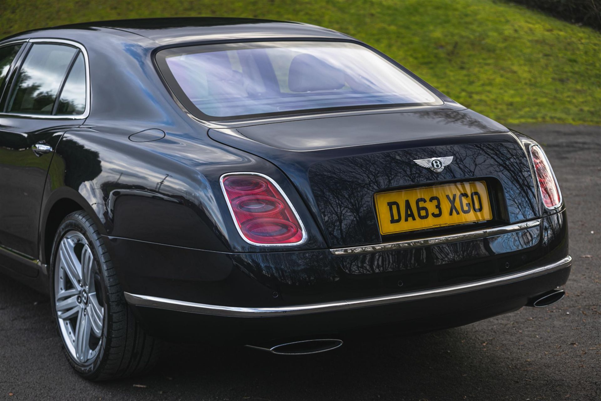 2013 Bentley Mulsanne - Former Bentley Special Ops with Royal Household Duties - Image 9 of 10