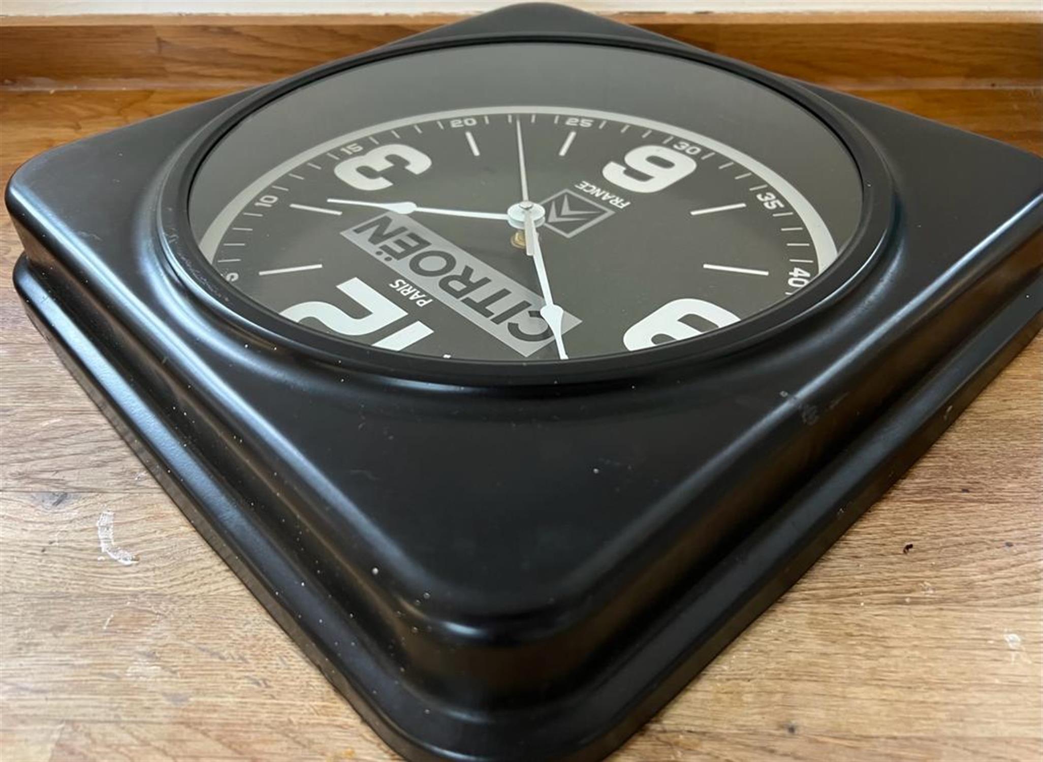 A Rare Original Citroën Dealership Wall Clock c.1980s - Image 2 of 5