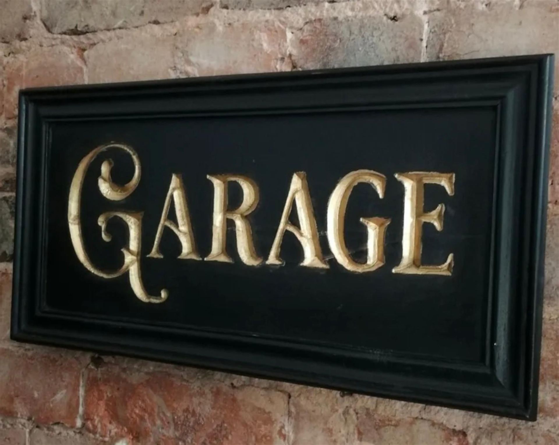 A Beautiful Hand-Carved Wooden 'Garage' Wall Sign - Image 4 of 7