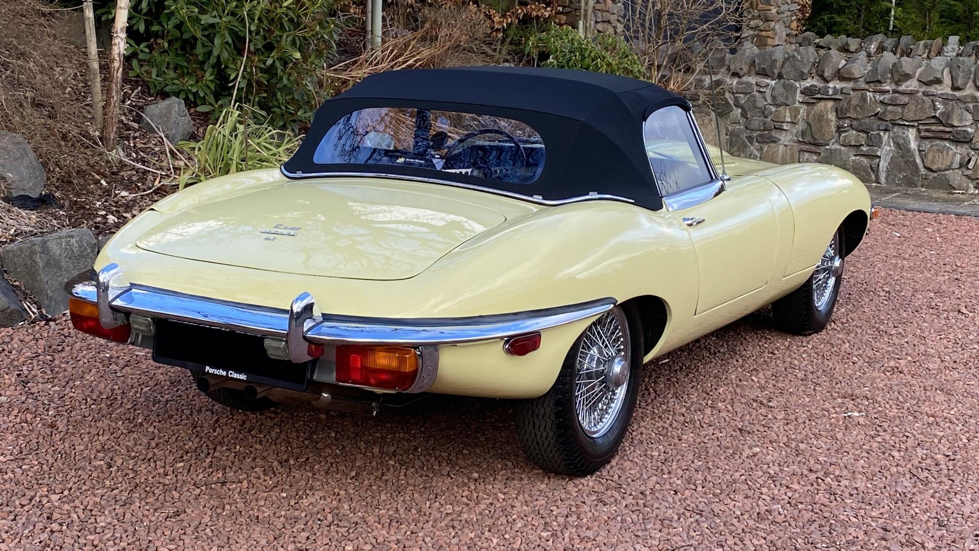 1968 Jaguar E-Type Series 2 4.2-Litre Roadster - Image 4 of 10