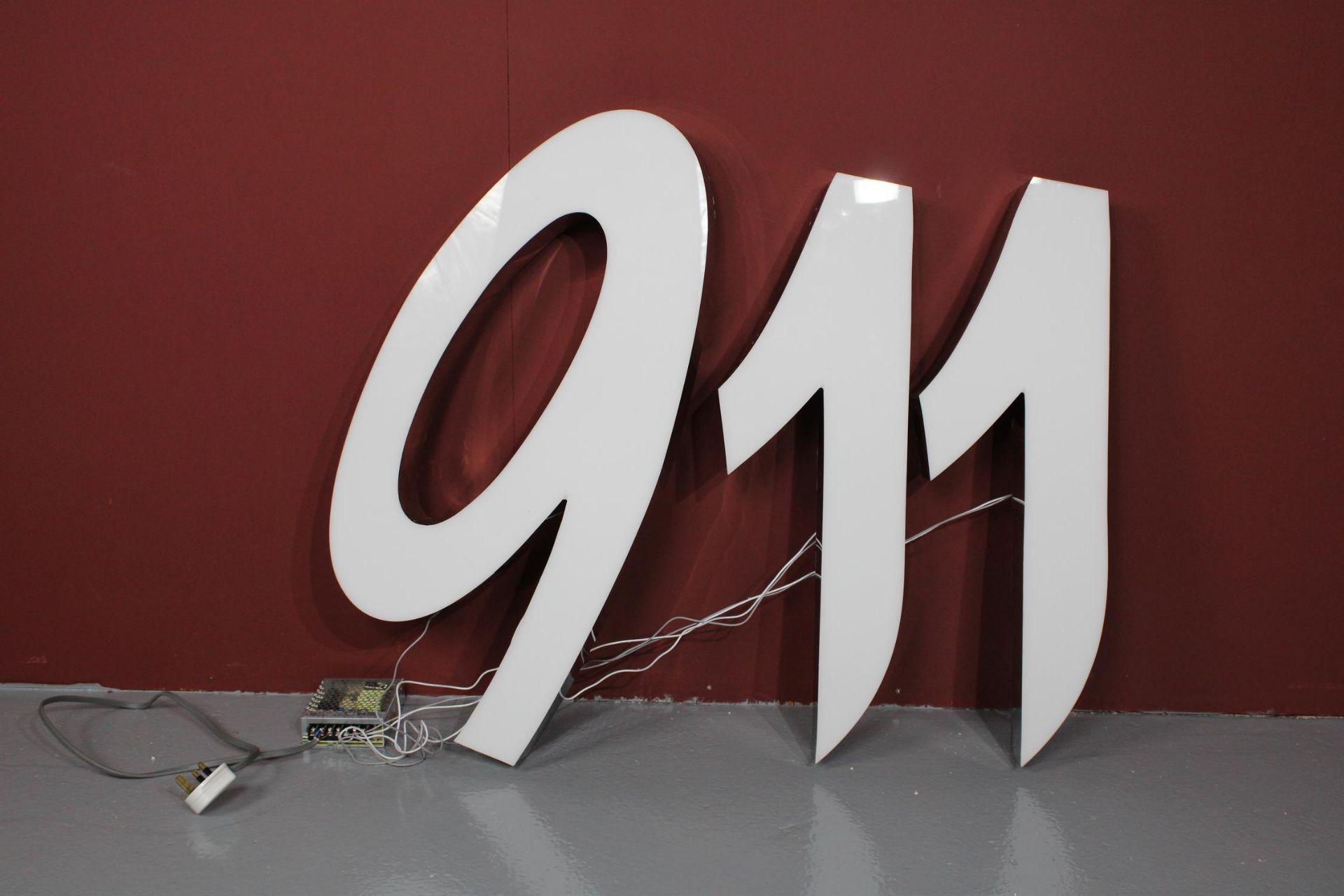 A large Illuminated Sign in the Style of the Porsche Number 911 - Image 5 of 10