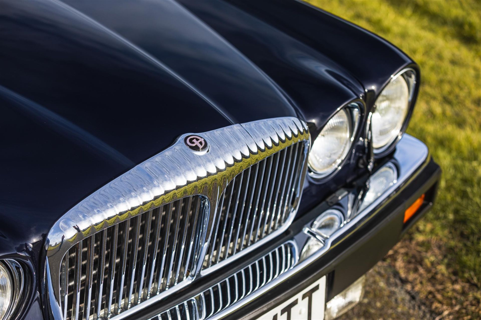 1983 Daimler Sovereign 4.2-Litre Vanden Plas - 7,700 miles - Image 9 of 10