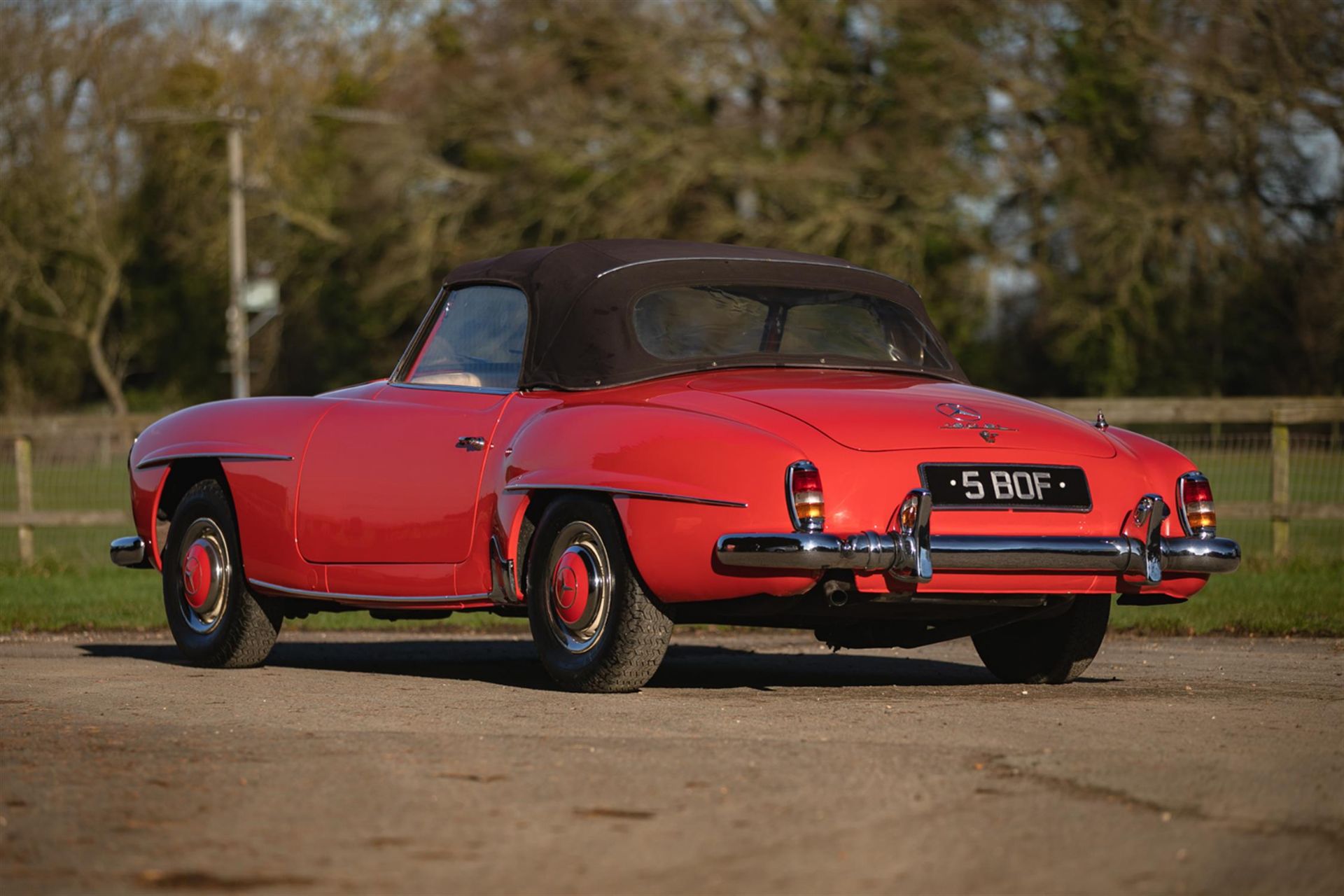 1959 Mercedes-Benz 190 SL with Hardtop - Right-hand Drive - Image 4 of 10