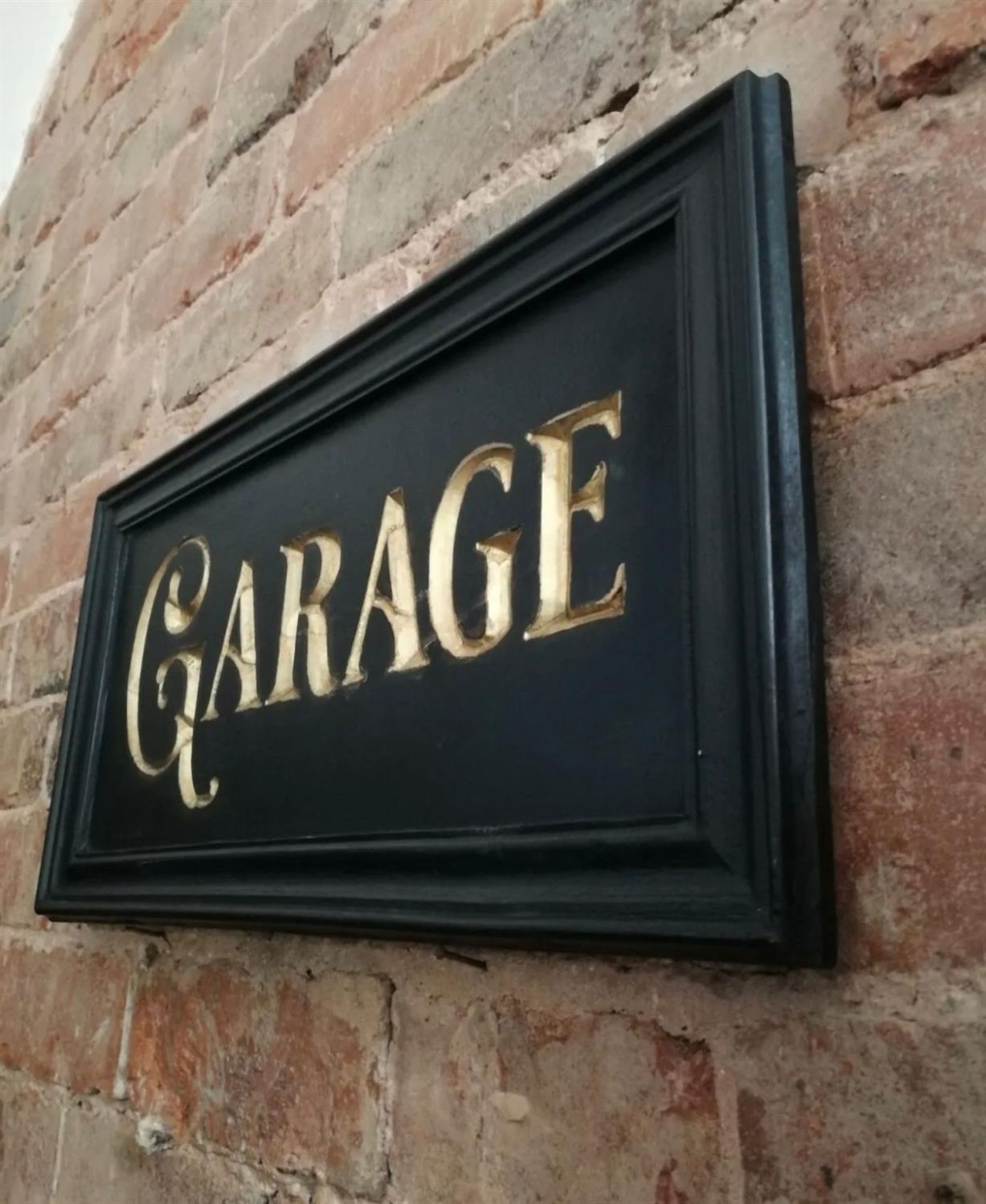 A Beautiful Hand-Carved Wooden 'Garage' Wall Sign - Image 2 of 7