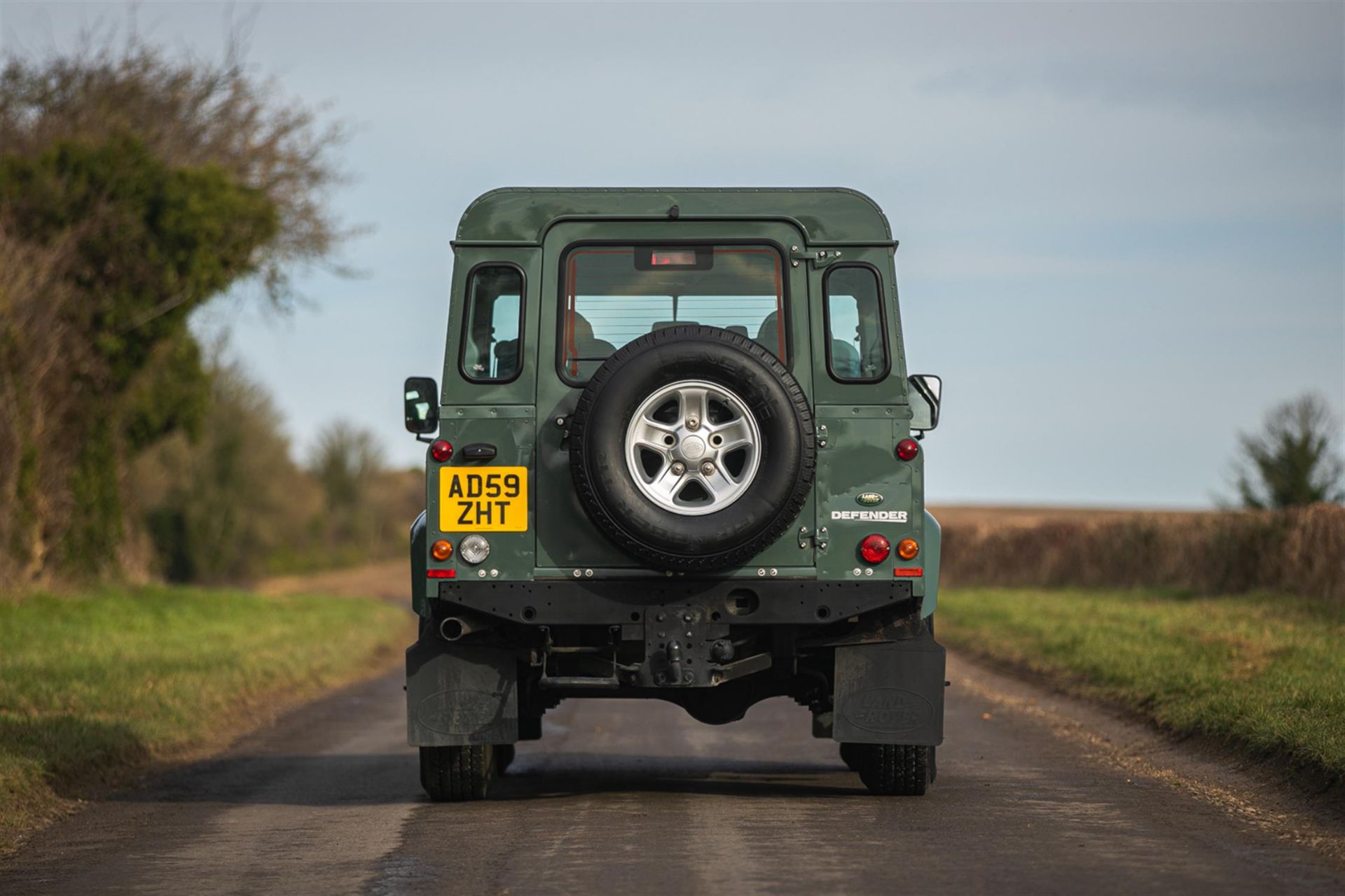 2010 Land Rover Defender 110 County - 15,623 Miles Previously used by HRH The Duke of Edinburgh - Image 7 of 10