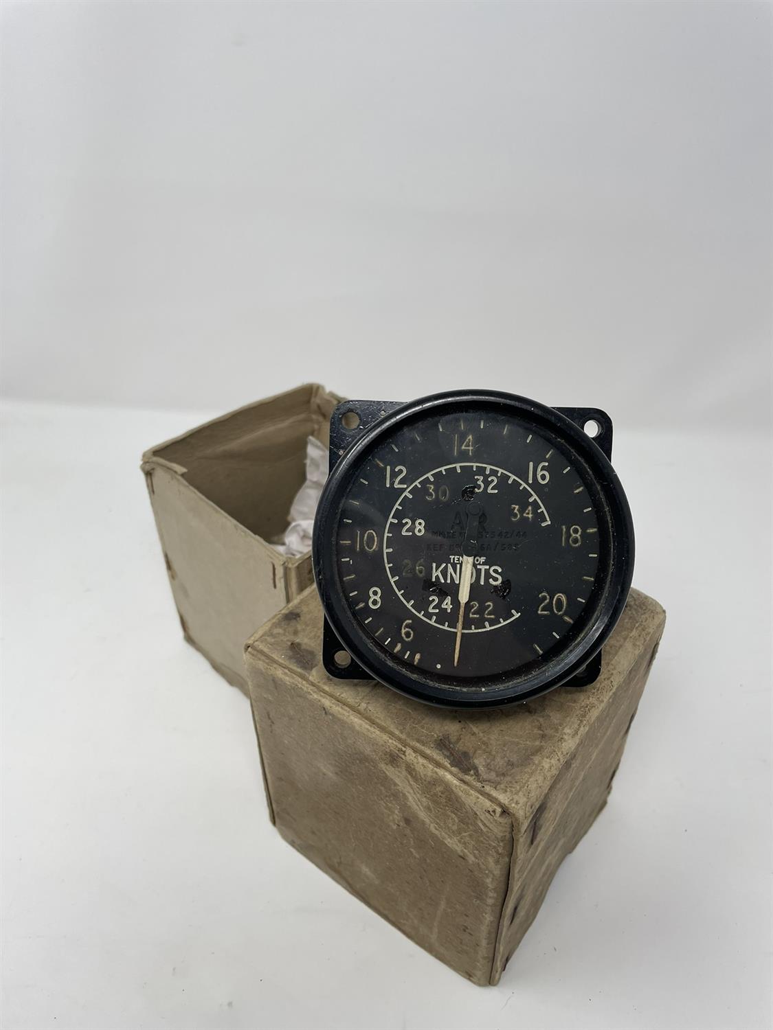 Airspeed Indicator in Knots with Period-Correct Box Dated 1944* - Image 5 of 10