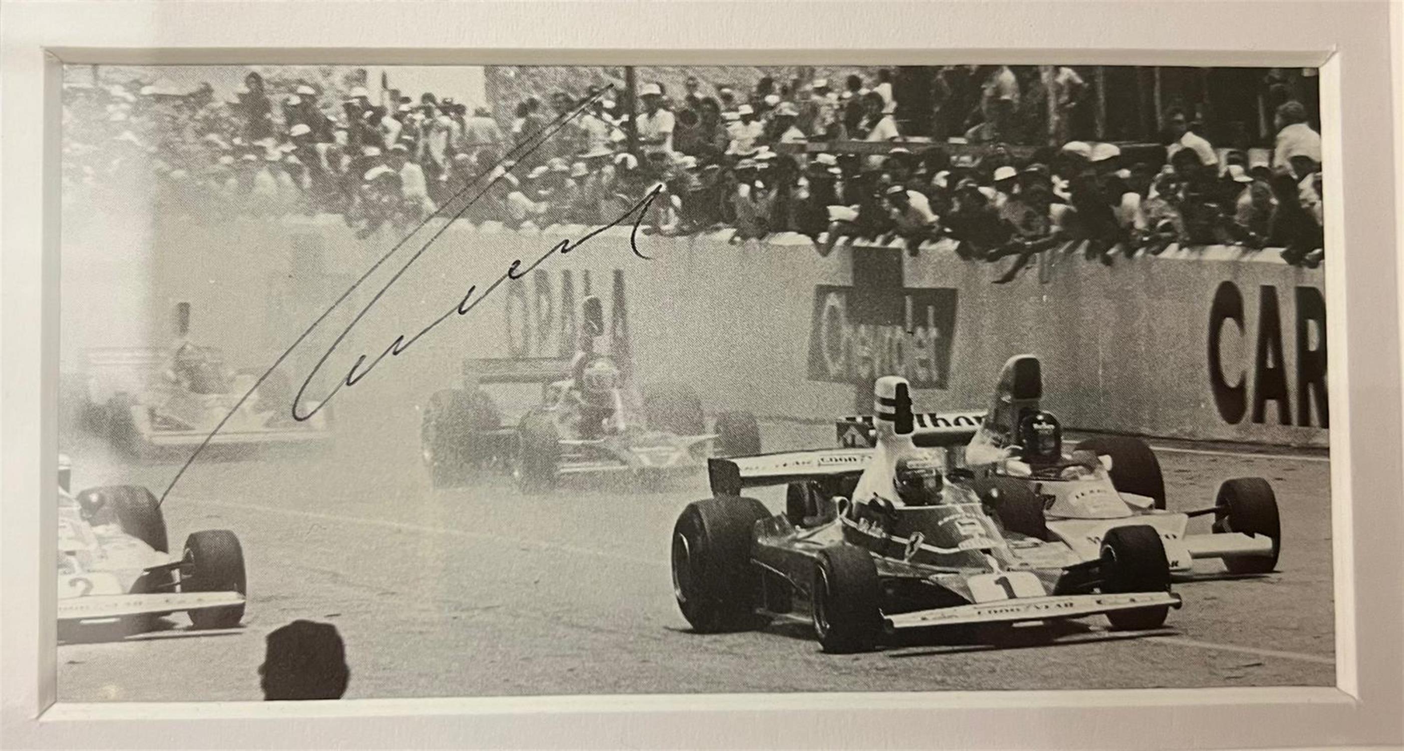 Lauda v Hunt Framed Production with signed B/W images of Both Drivers - Image 2 of 5