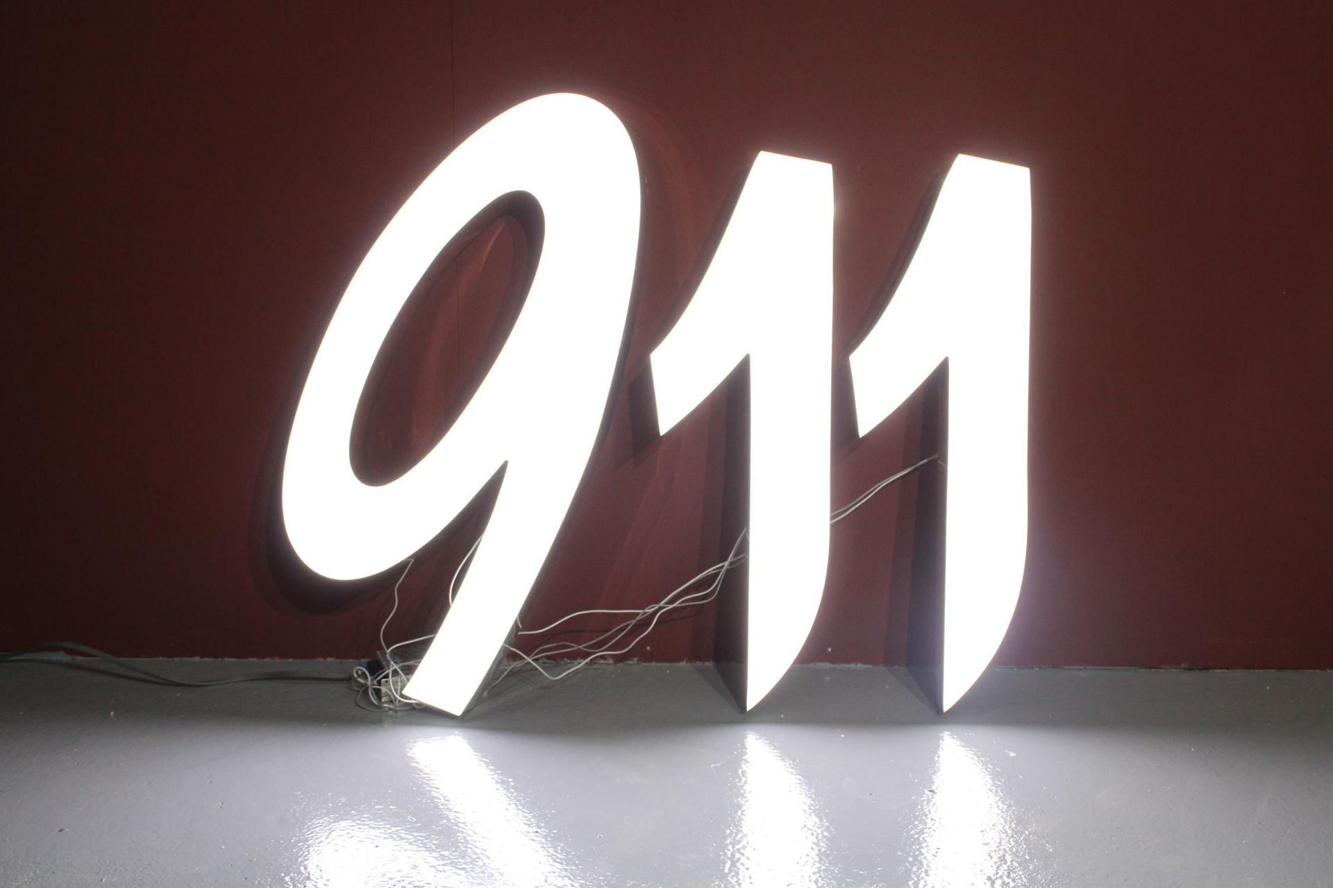 A large Illuminated Sign in the Style of the Porsche Number 911 - Image 7 of 10