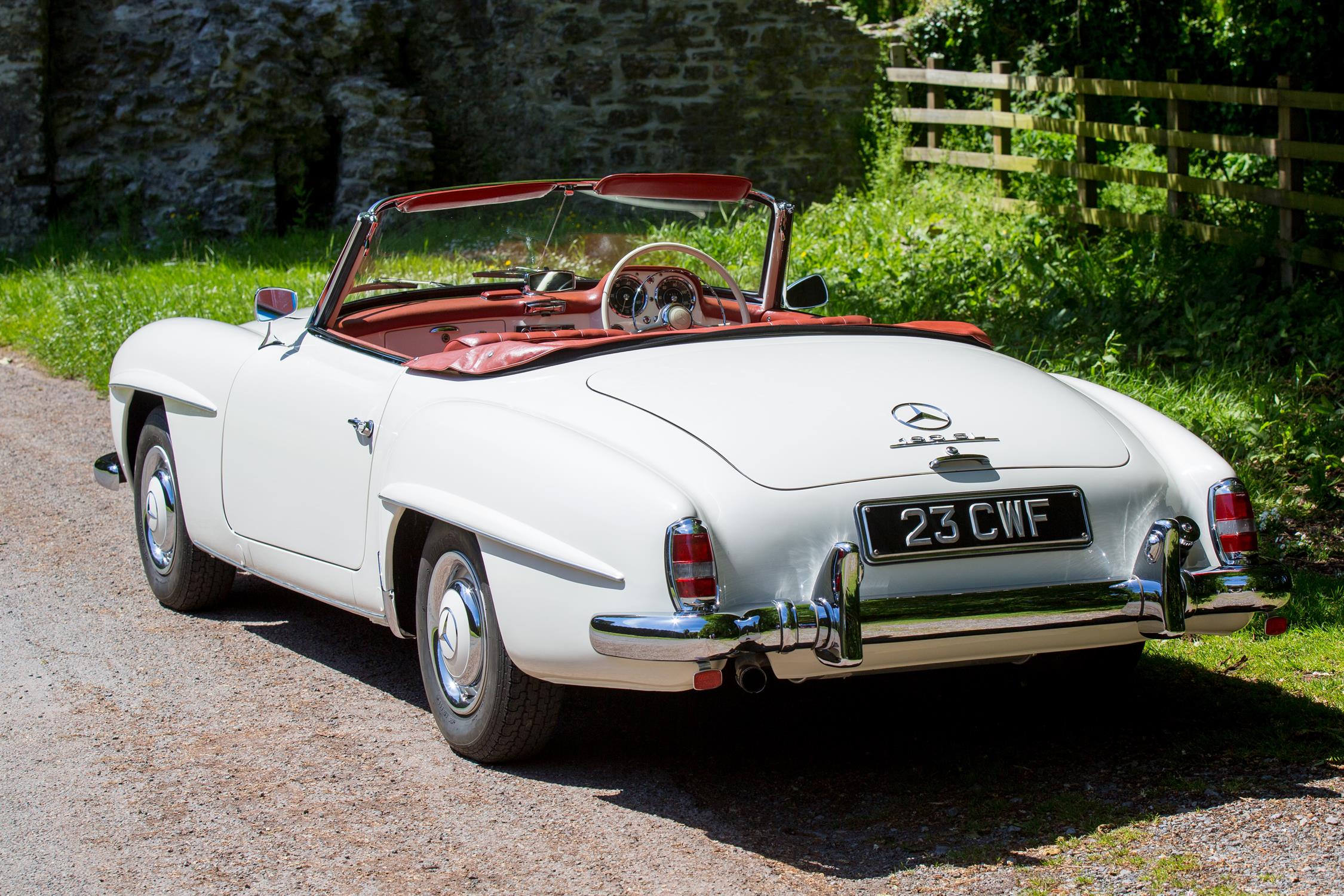 1962 Mercedes-Benz 190 SL with Hardtop - Right-Hand Drive - Image 4 of 19