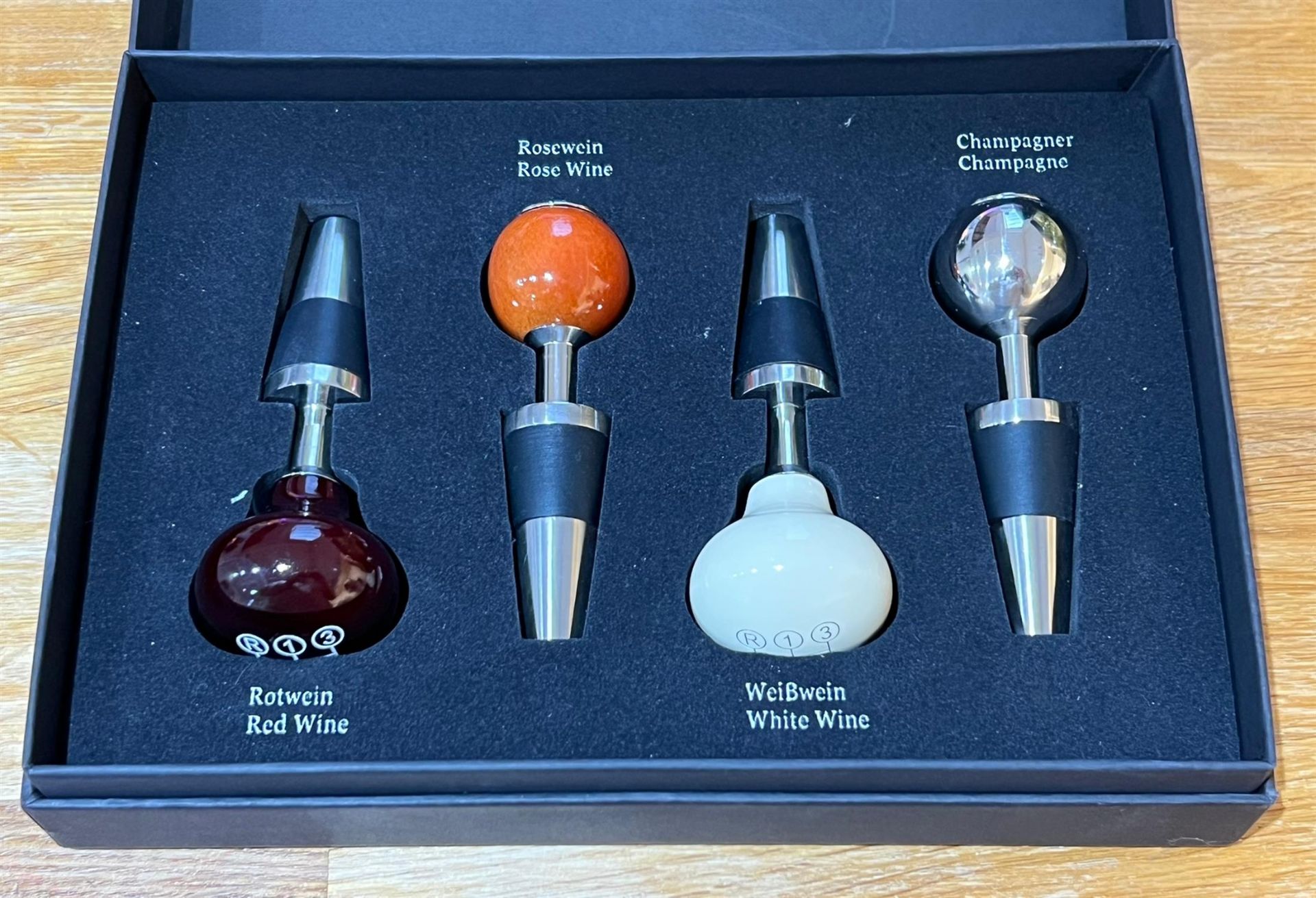 A Genuine Mercedes-Benz Wine Stopper Set - Image 5 of 5