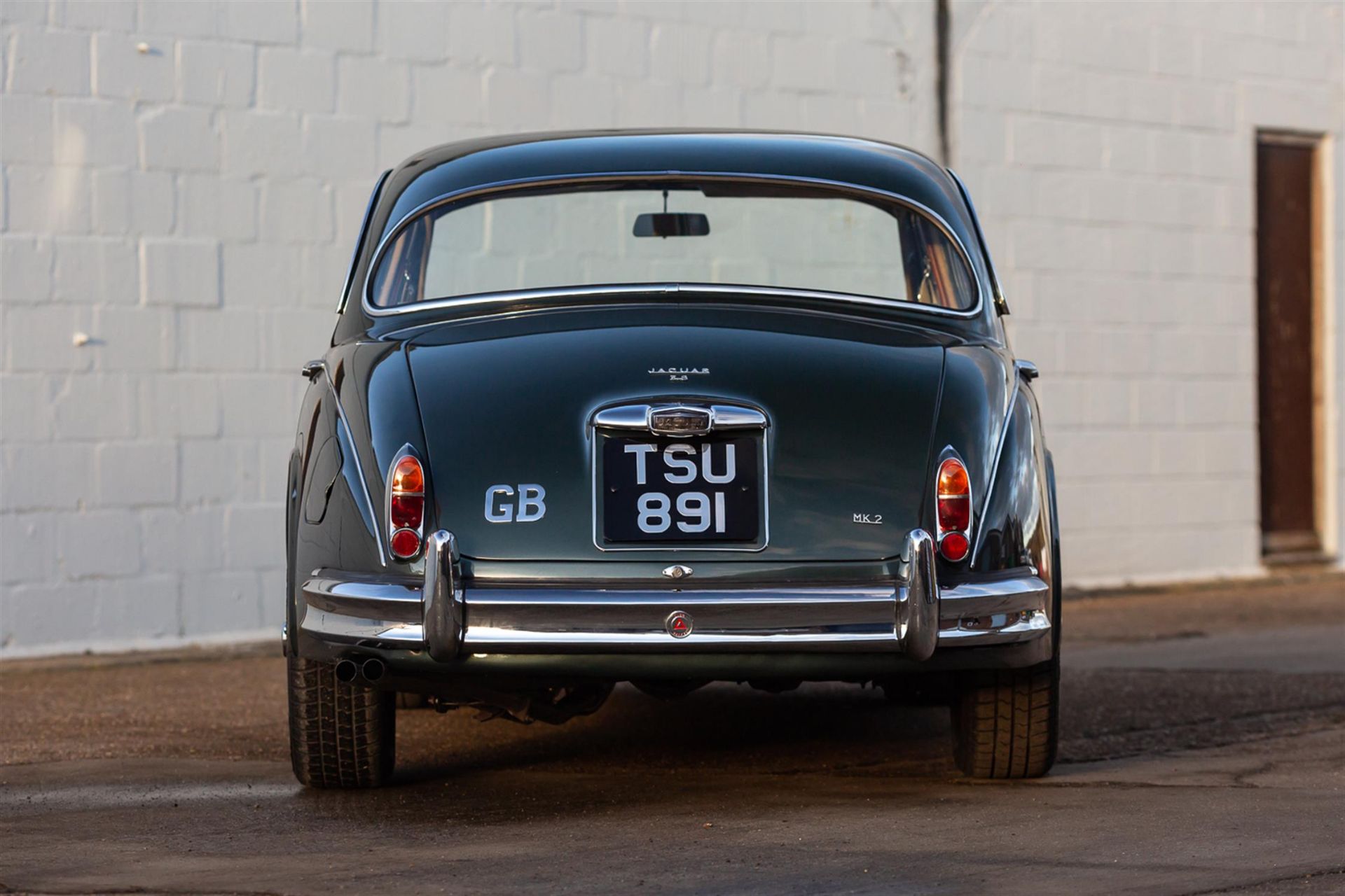 1962 Jaguar Mk2 3.8-Litre Manual O/D Saloon - Image 7 of 10