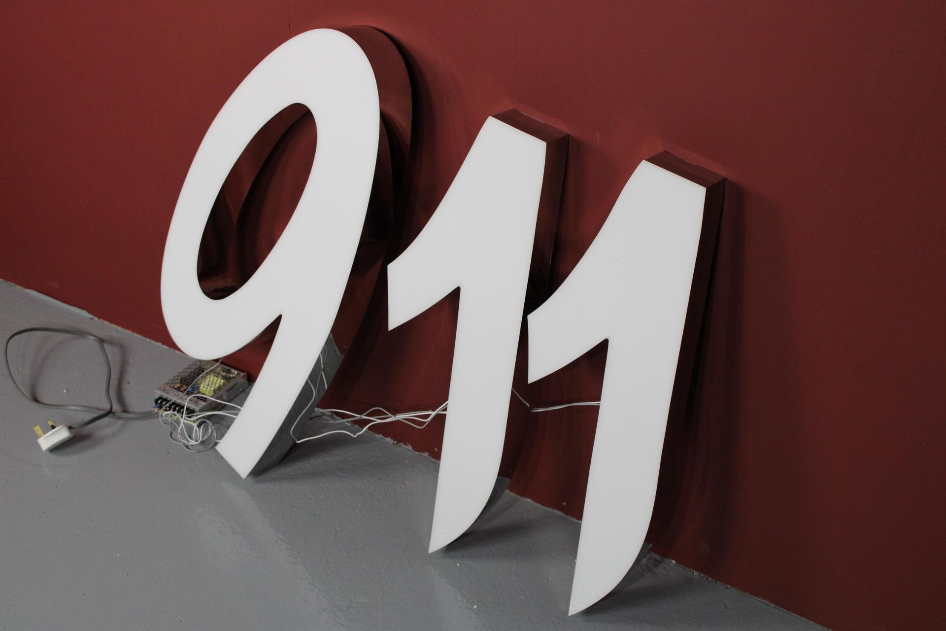 A large Illuminated Sign in the Style of the Porsche Number 911 - Image 9 of 10