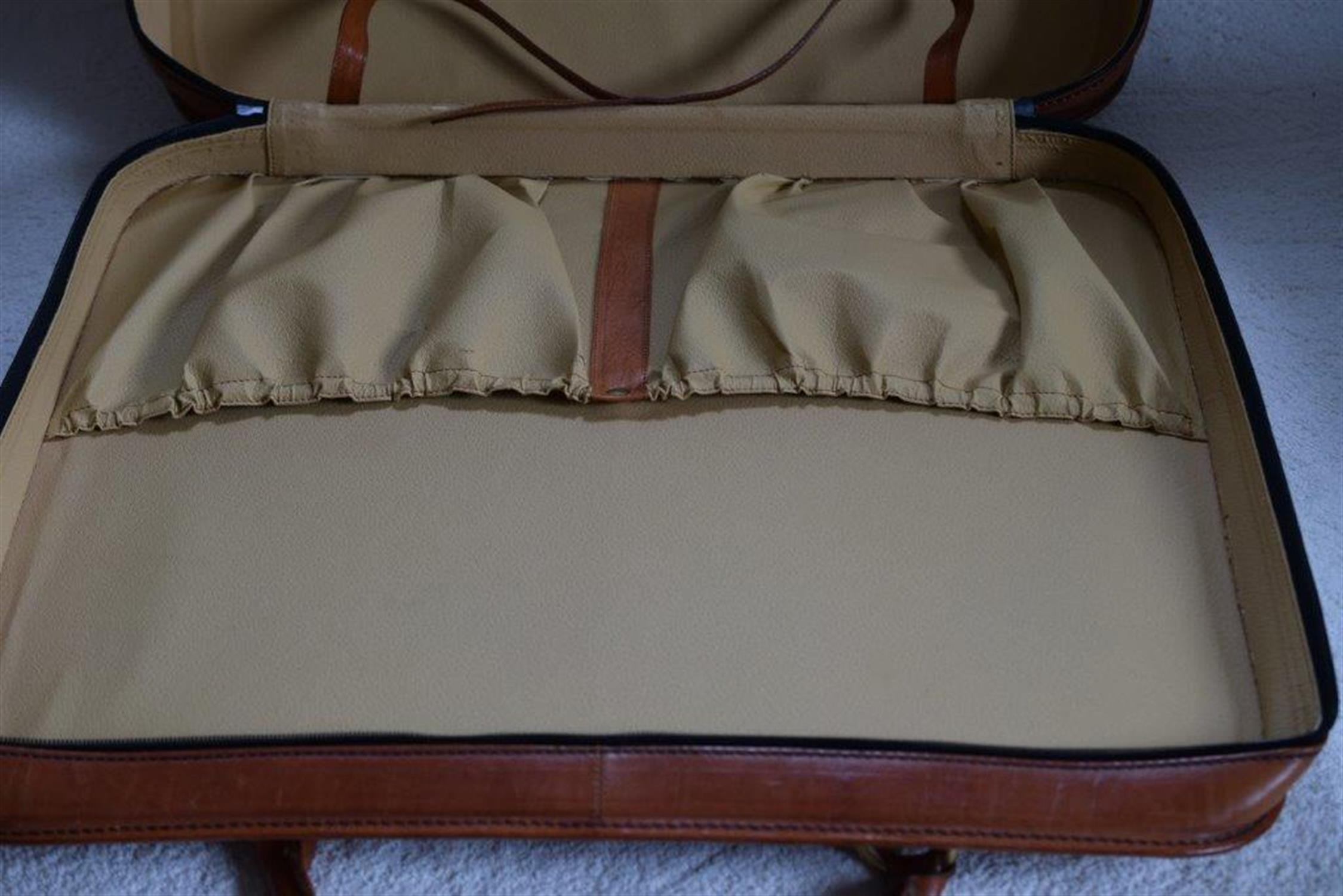 Tan Five-Piece Leather Testarossa Luggage Set by Shedoni - Image 6 of 7