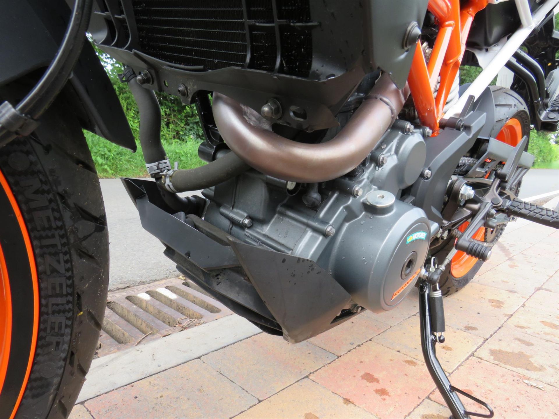 2017 KTM 390 Duke 373cc - Image 6 of 10