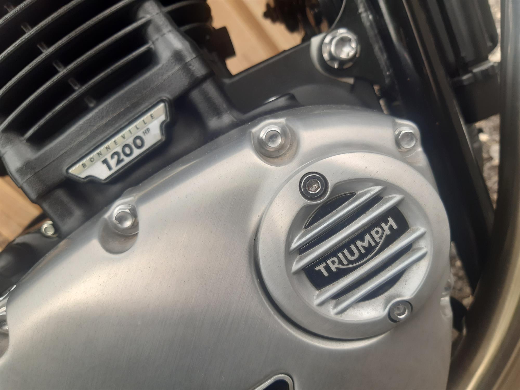 2016 Triumph Thruxton 1200 R 1,200cc - Image 7 of 10