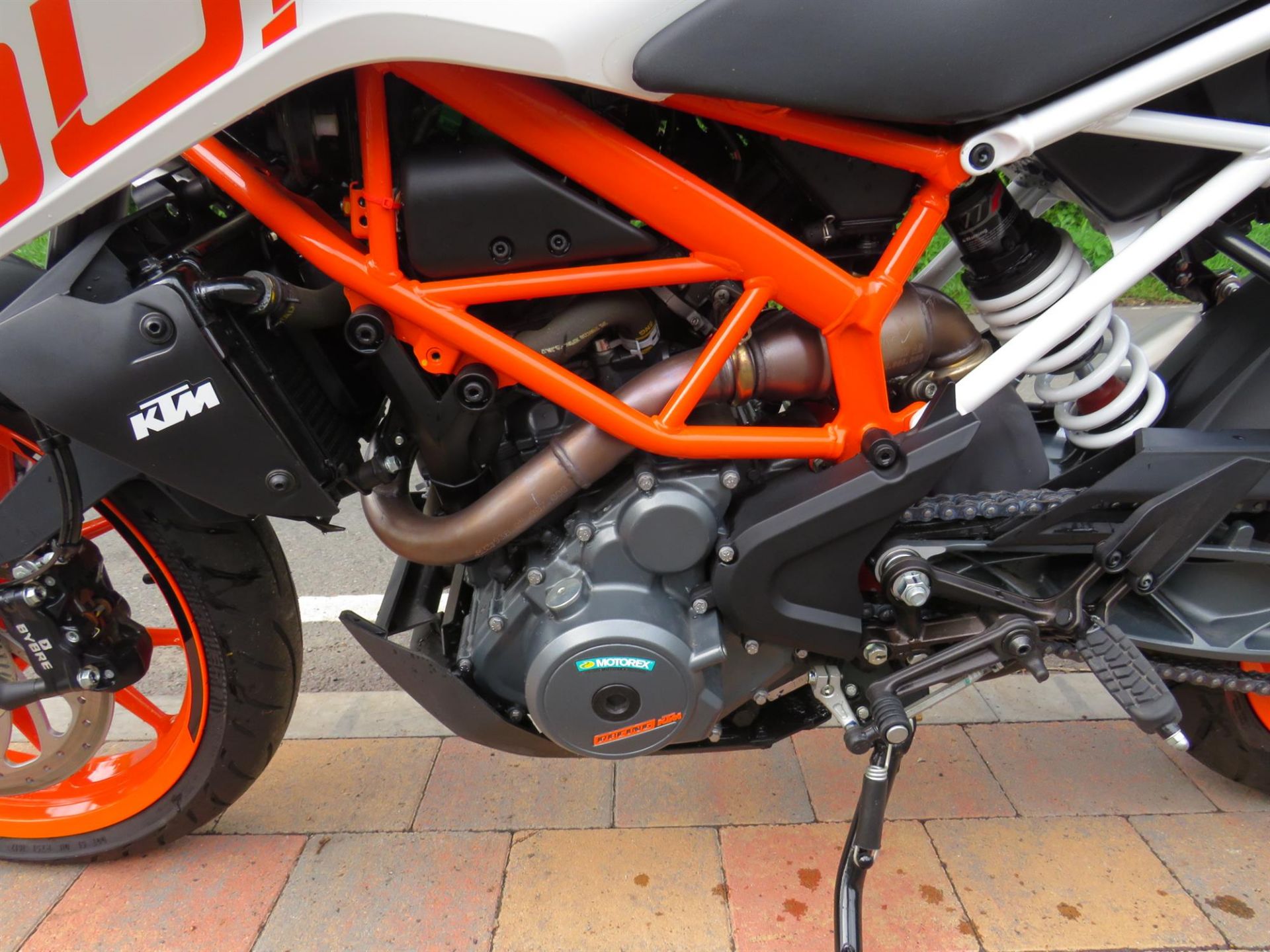 2017 KTM 390 Duke 373cc - Image 4 of 10