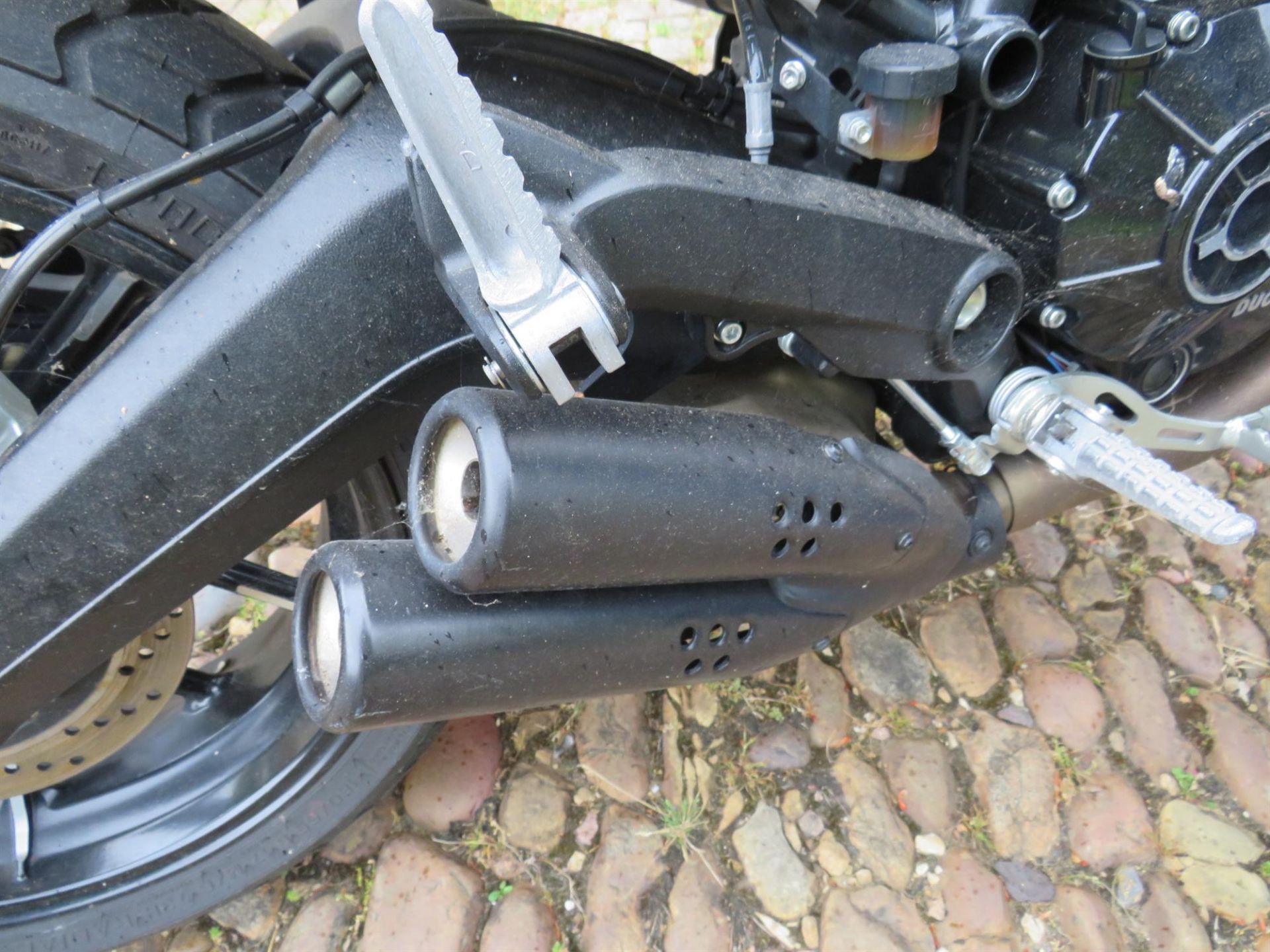2019 Ducati Scrambler Full Throttle 803cc - Image 9 of 10