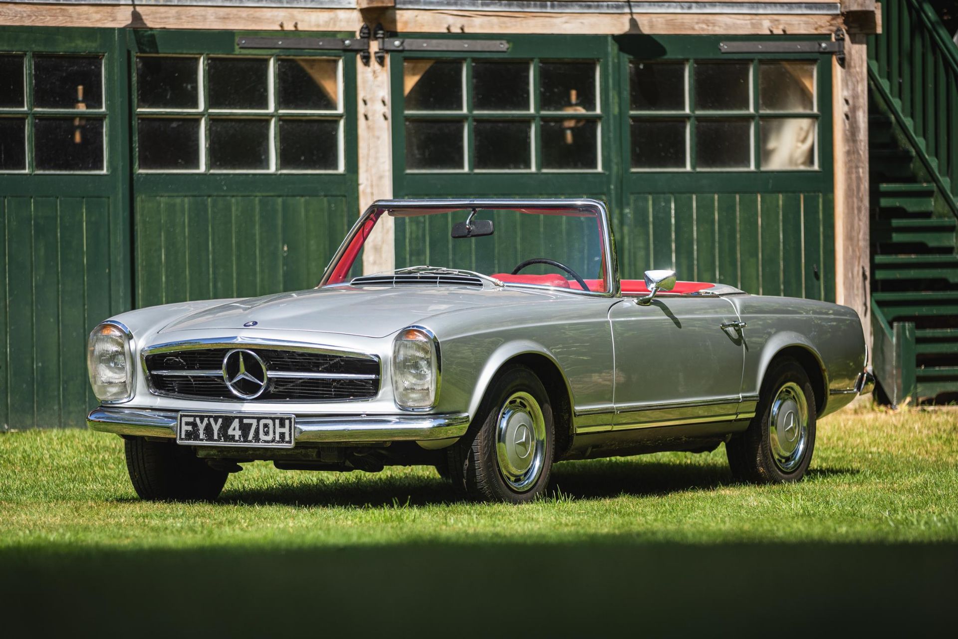 1969 Mercedes-Benz 280SL Pagoda (W113)