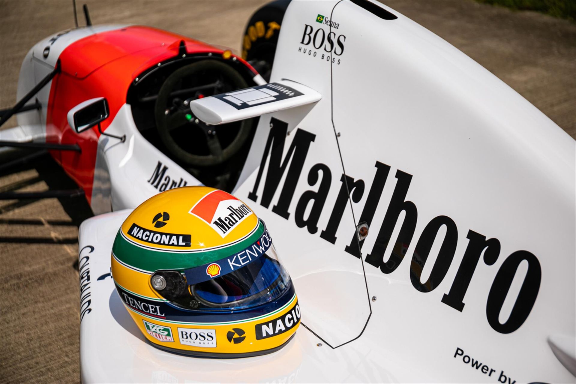 1993 McLaren MP4/8 F1 Display Car + 1993 Ayrton Senna Full Size Replica Helmet - Image 10 of 10