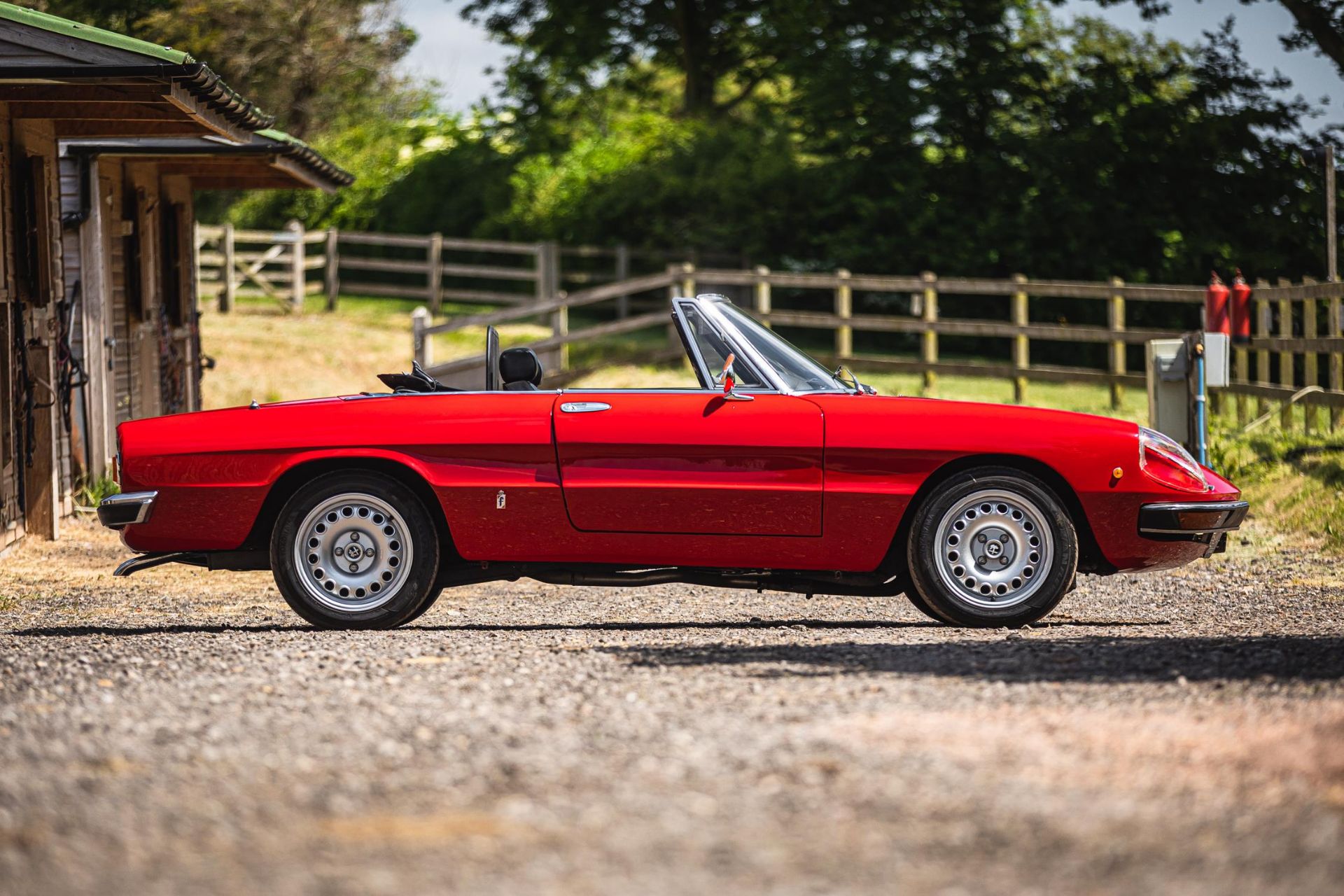 1975 Alfa Romeo 2000 Spider Veloce (105.27) - Image 4 of 10