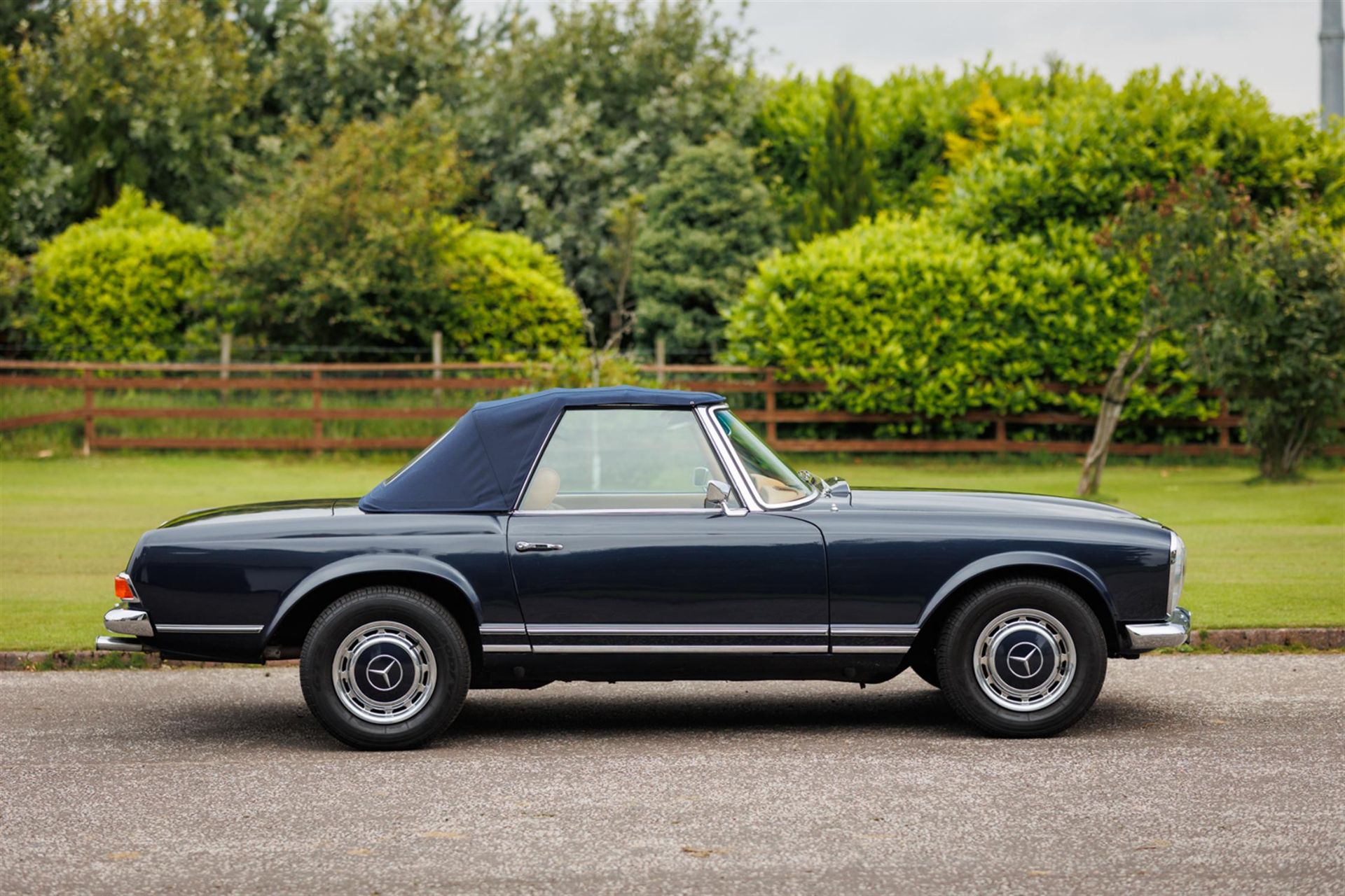 1971 Mercedes-Benz 280SL Pagoda (W113) - Image 5 of 10