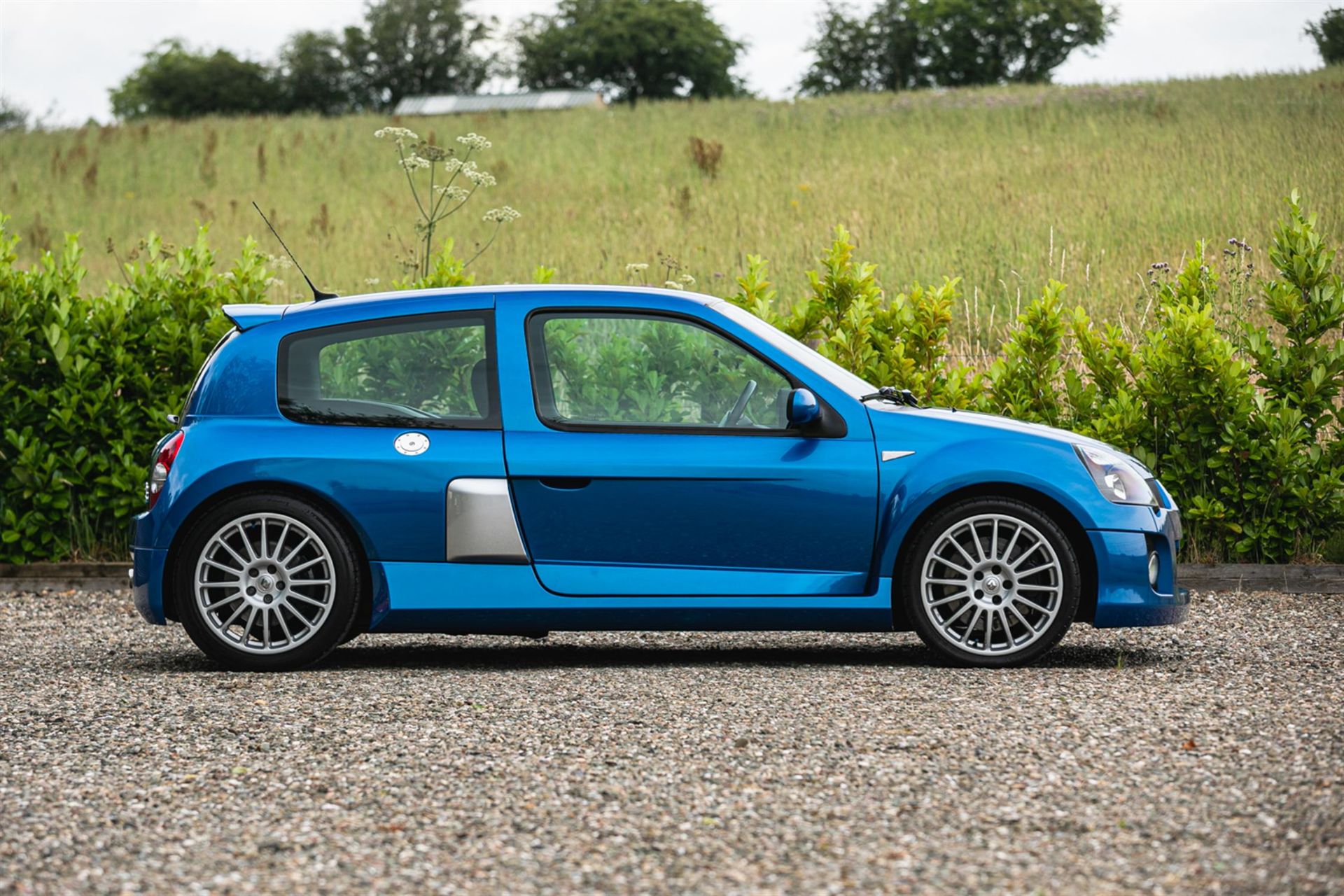 2003 Renault Clio V6 RenaultSport (255) Phase 2 - Image 5 of 10