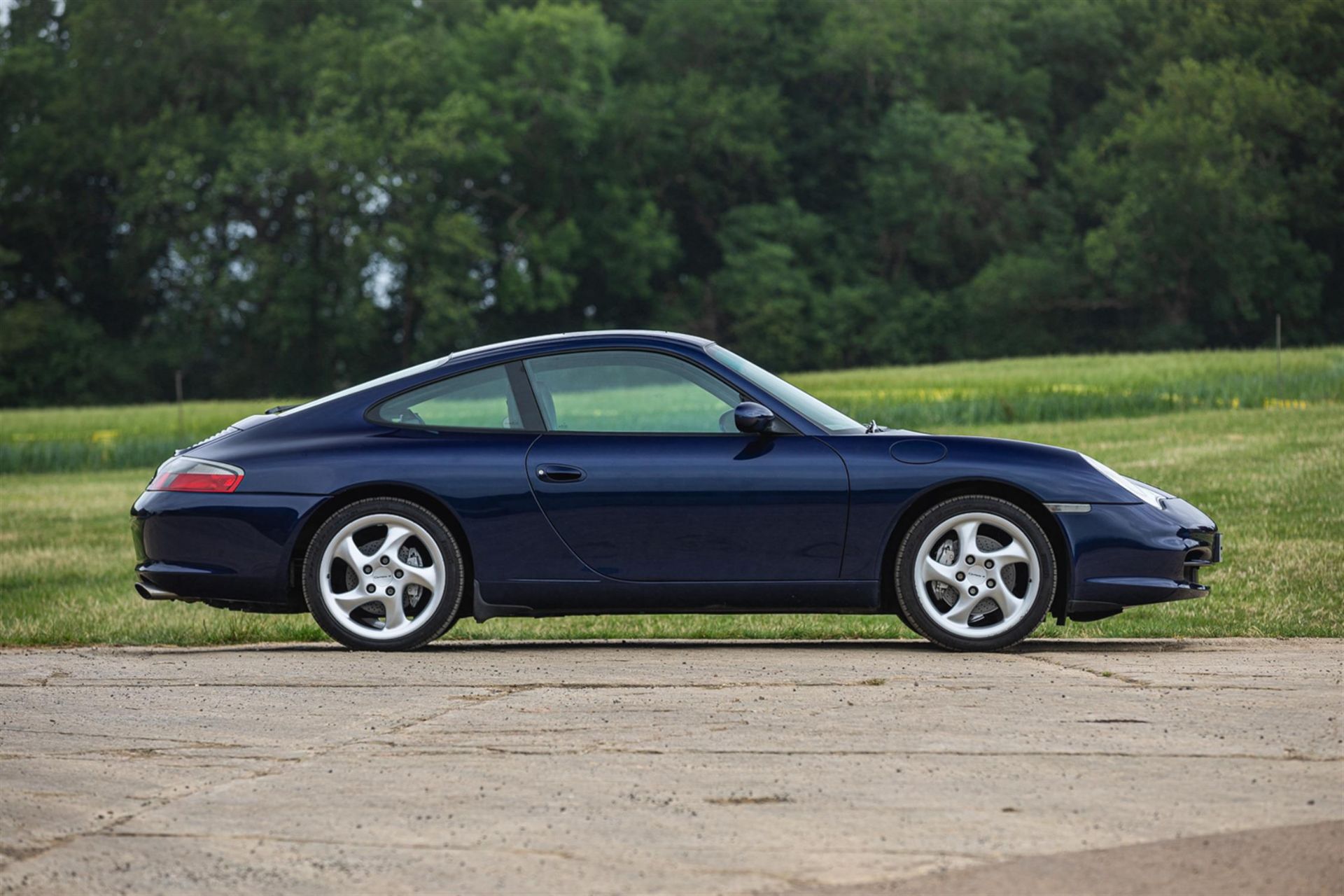 2002 Porsche 911 (996) Carrera 4 - Manual - Image 5 of 10