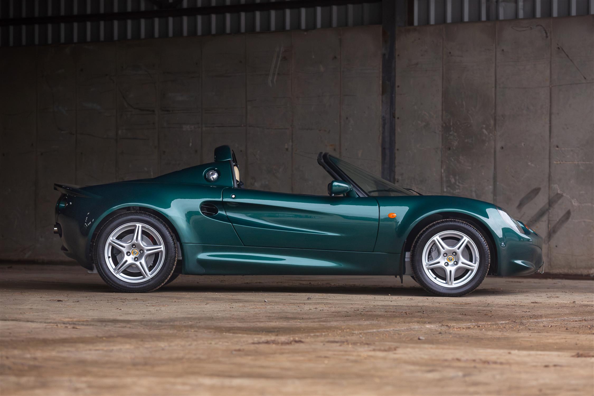 Charity Lot - 1997 Lotus Elise Series 1 - 1,900 miles - Image 5 of 10