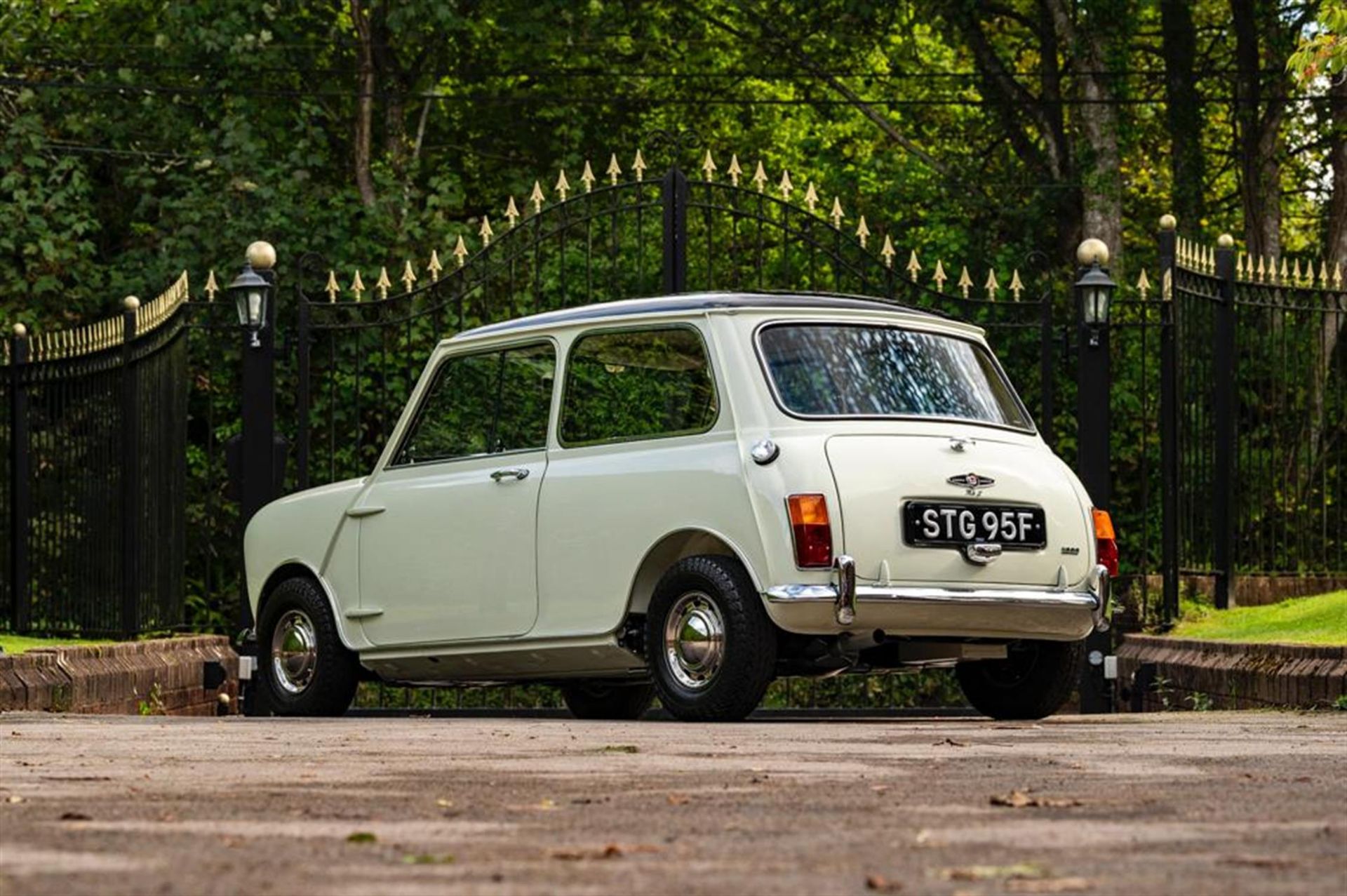 1968 Morris Mini Cooper Mk 2 998cc - Image 4 of 10