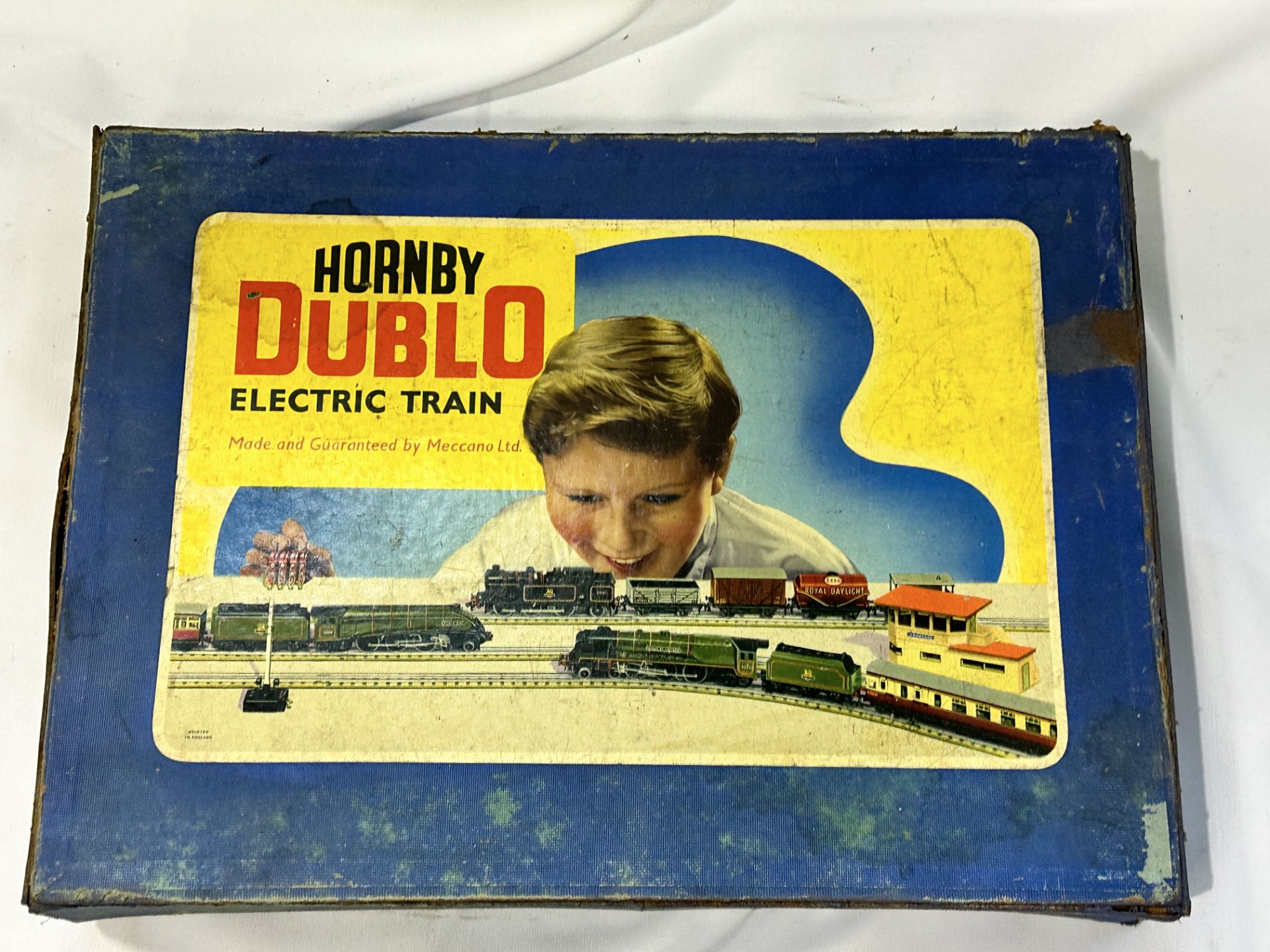 Hornby Dublo electric tank goods train - Image 2 of 2