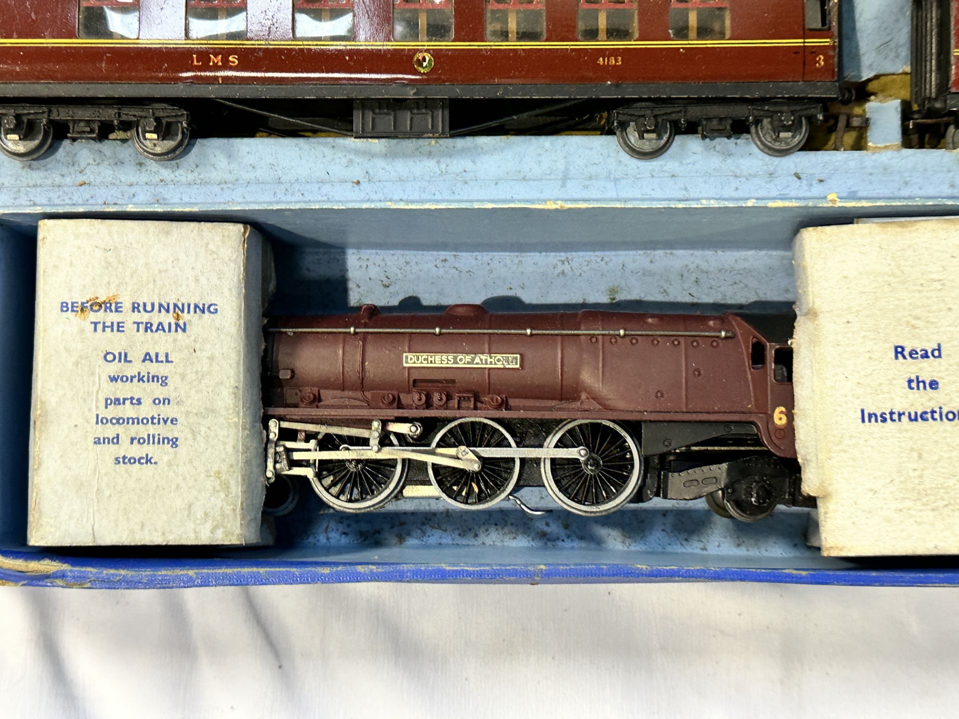 Hornby Dublo EDP2 passenger train Duchess of Atholl - Bild 4 aus 4