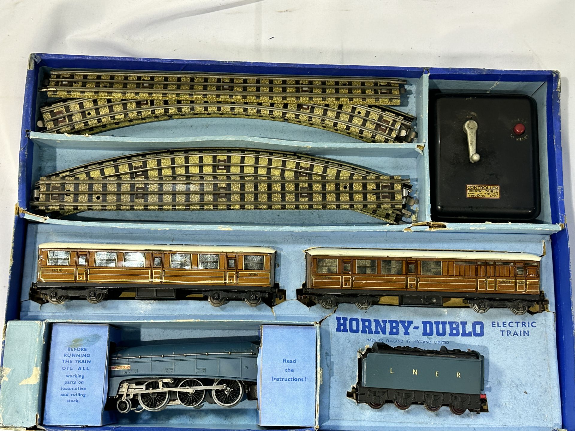 Hornby Dublo electric train EDP1 passenger train Sir Nigel Gresley