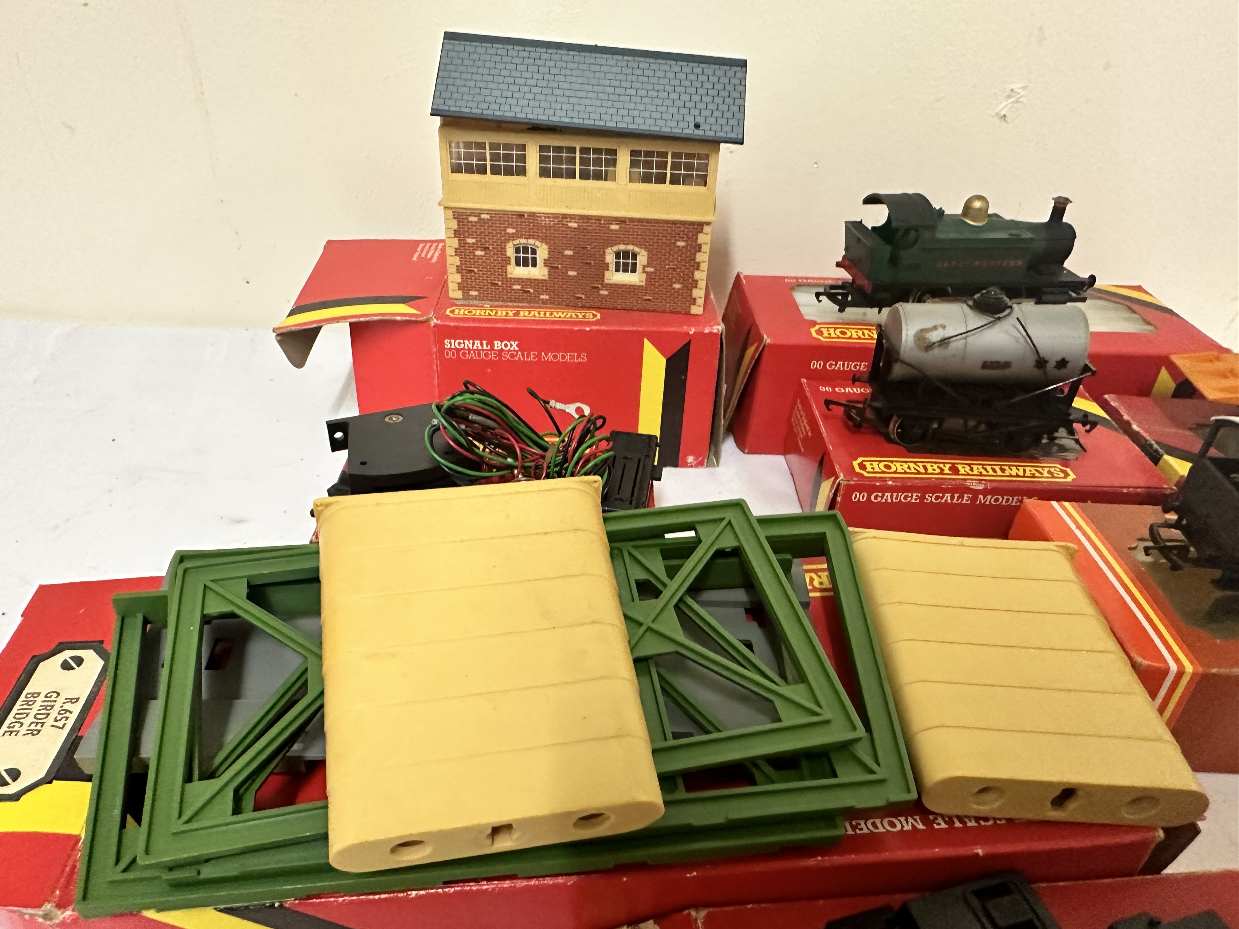 Quantity of Hornby 00 gauge accessories - Image 3 of 5