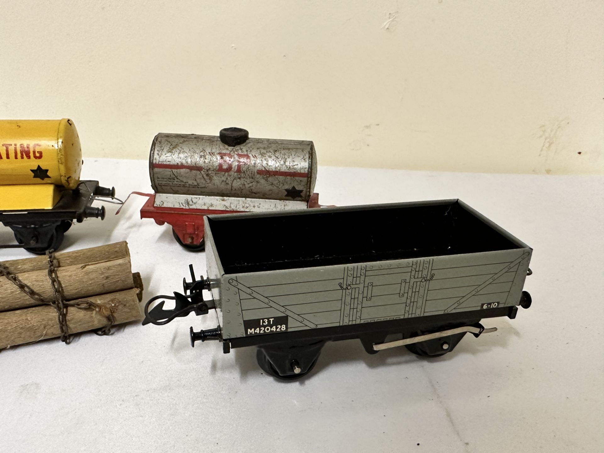 Four Hornby 0 gauge wagons - Image 3 of 3