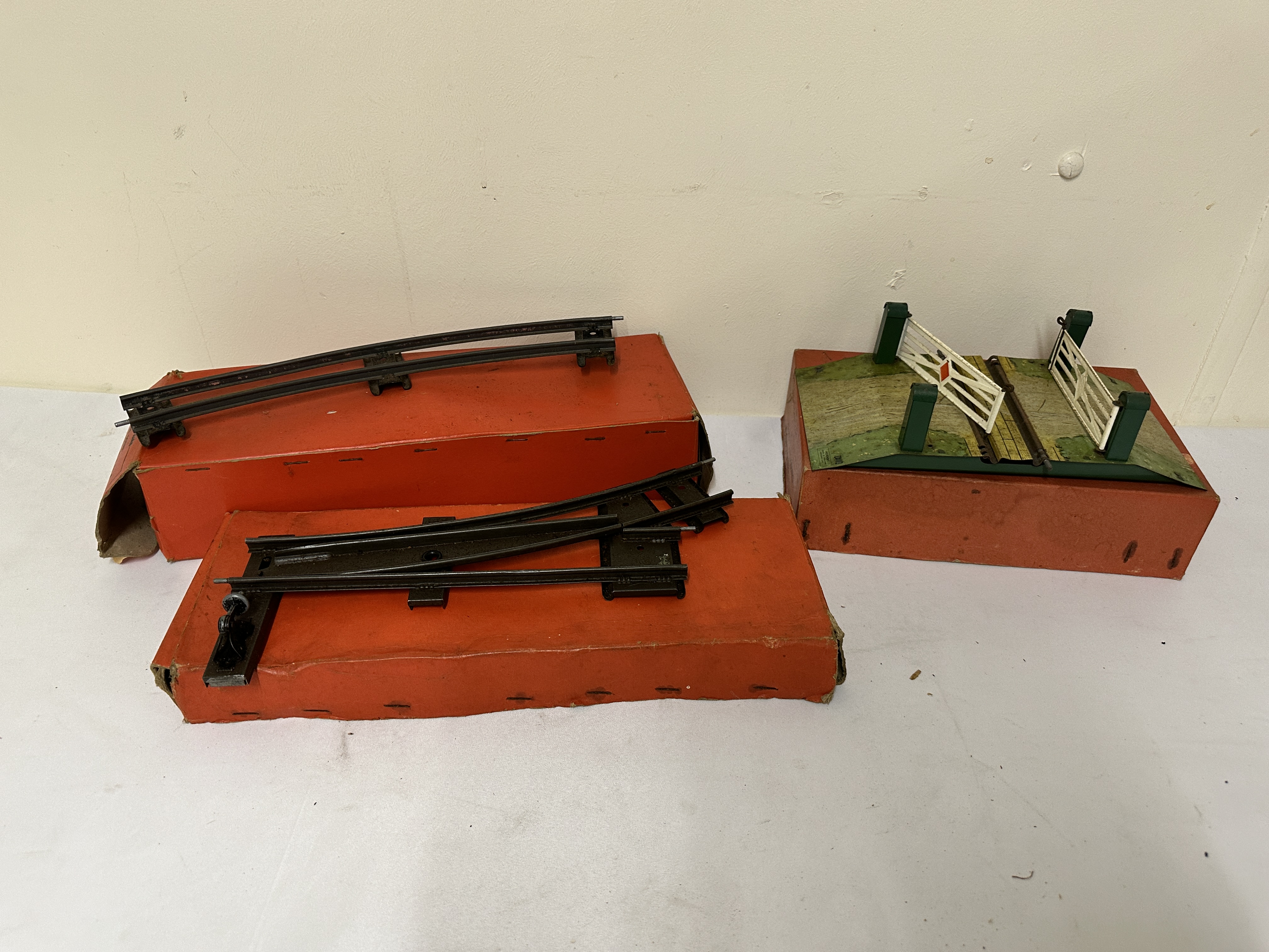 Quantity of Hornby 0 gauge accessories