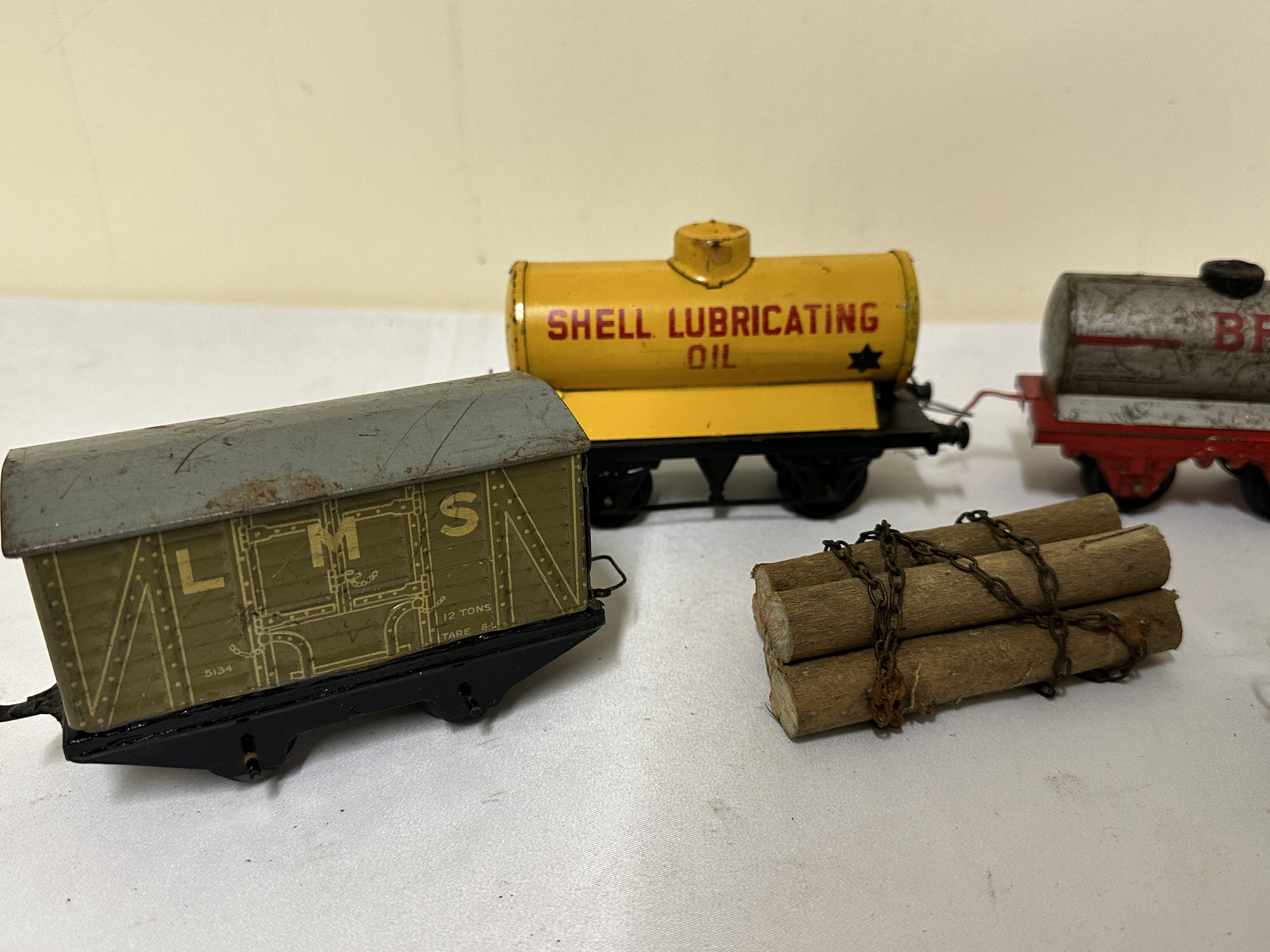 Four Hornby 0 gauge wagons - Image 2 of 3