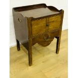 Mahogany tray top commode