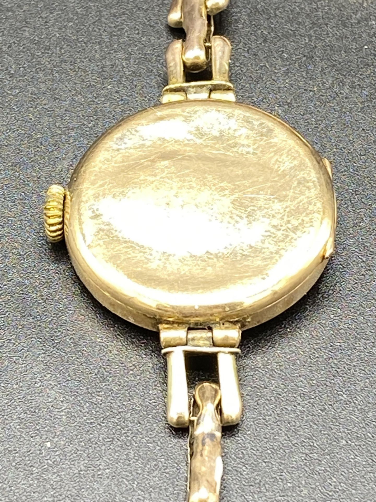Gold cased Swiss manual wind wrist watch on broken 9ct gold link strap - Image 3 of 4