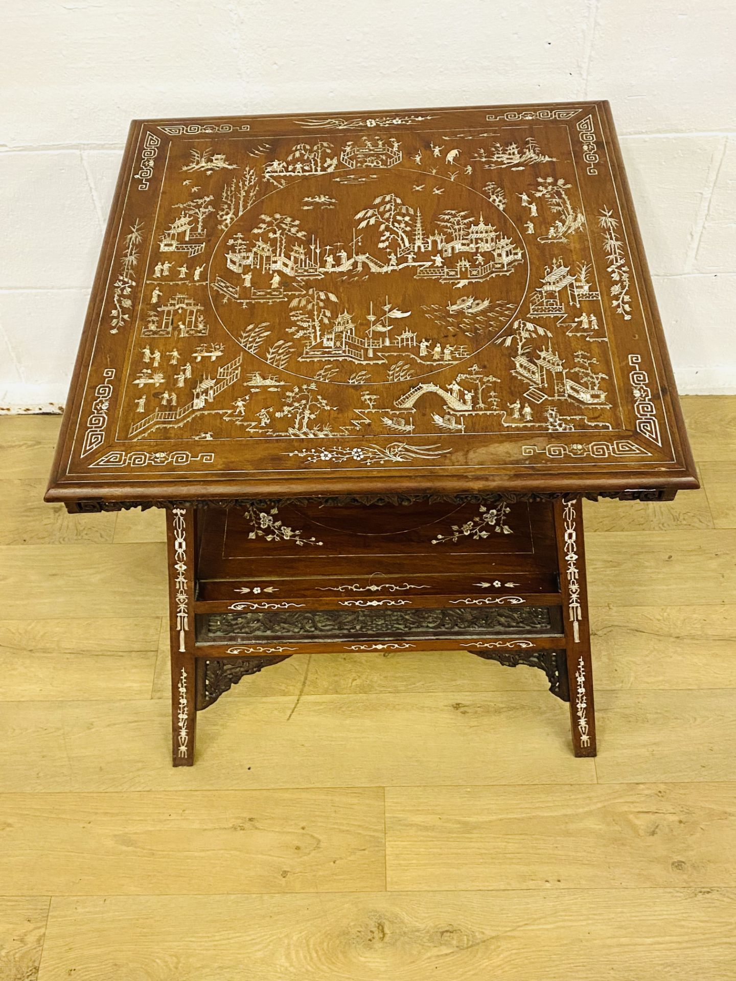Oriental hardwood inlaid display table - Image 6 of 8