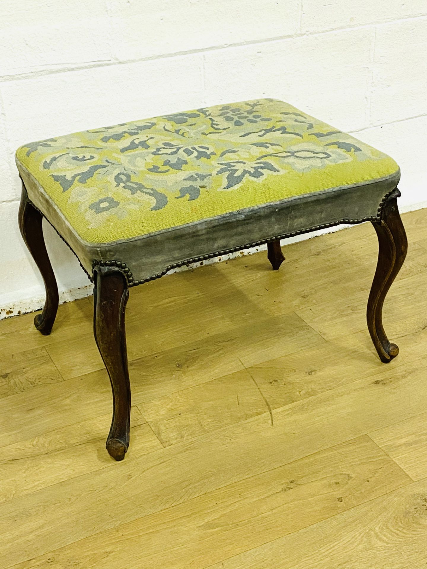 Upholstered stool - Image 2 of 5