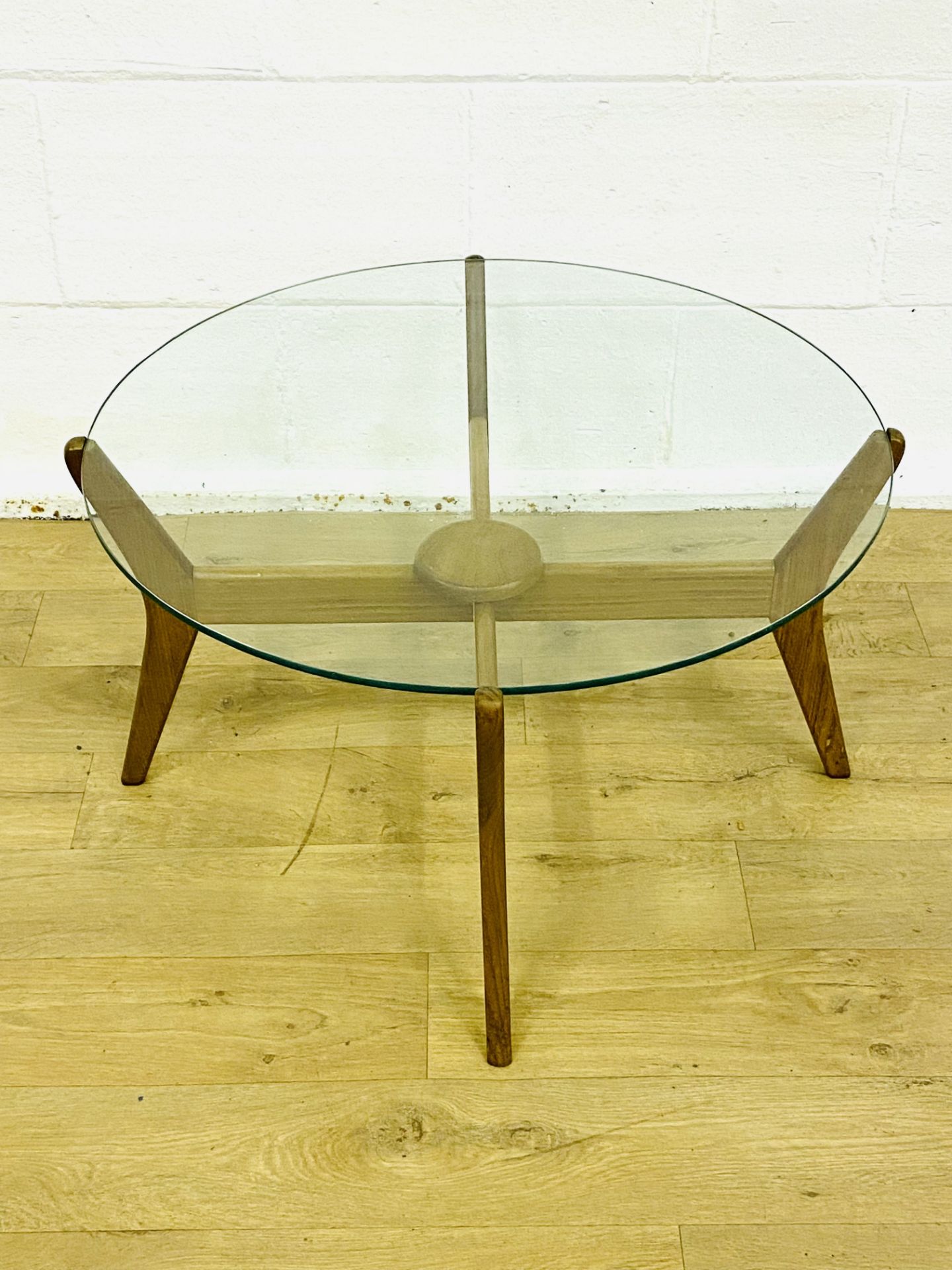 Teak glass top coffee table - Image 3 of 5