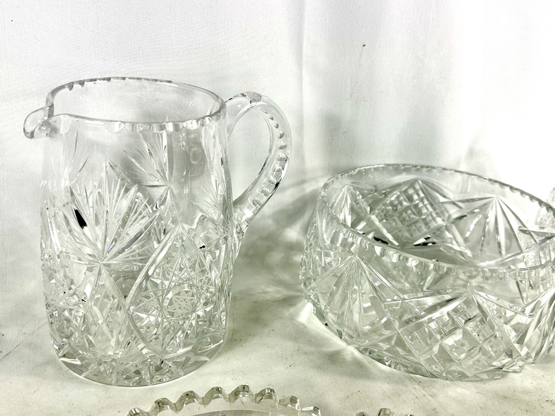 Two crystal water jugs and other crystal glassware - Bild 4 aus 5