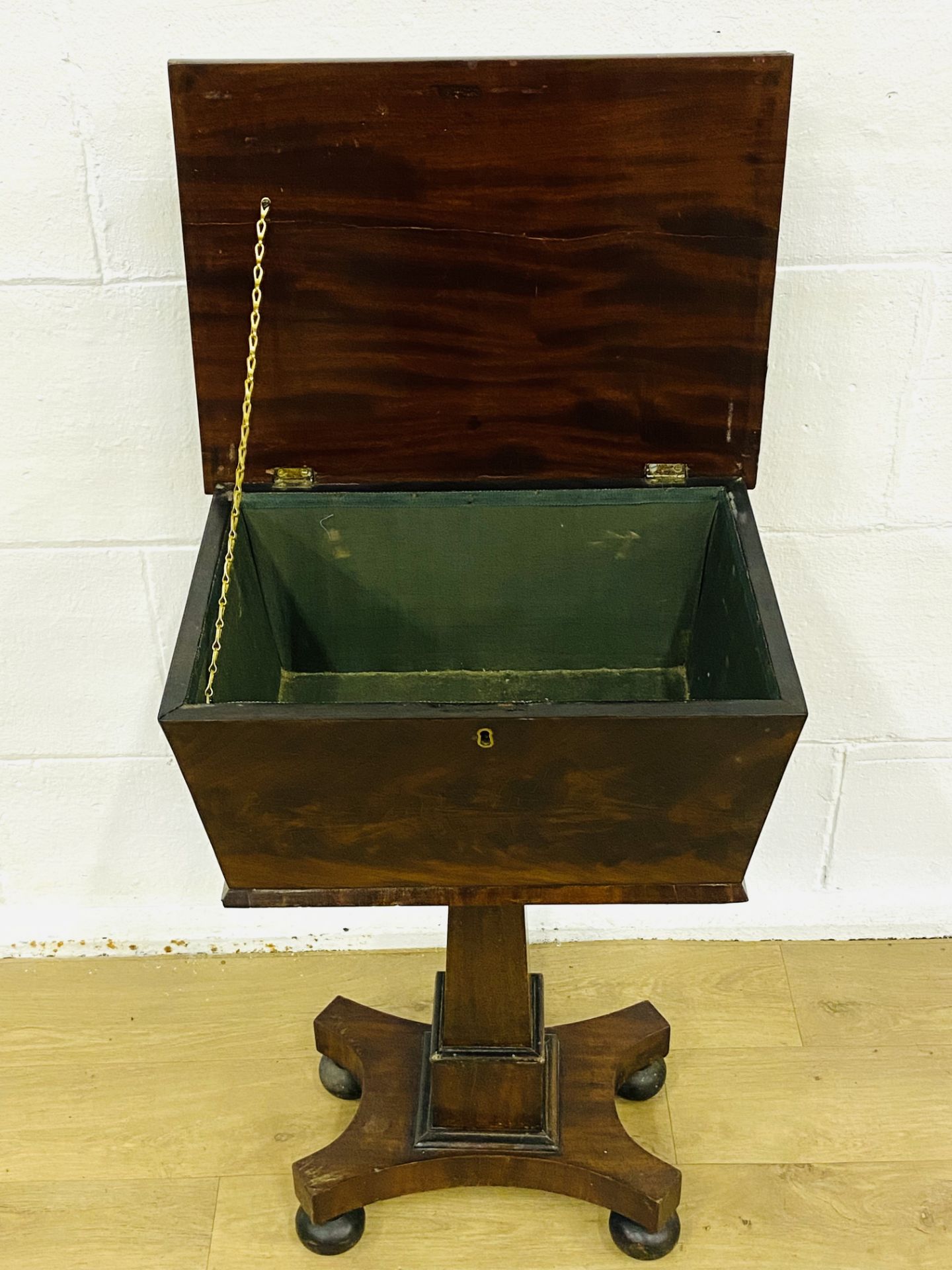 Victorian mahogany workbox - Image 4 of 5