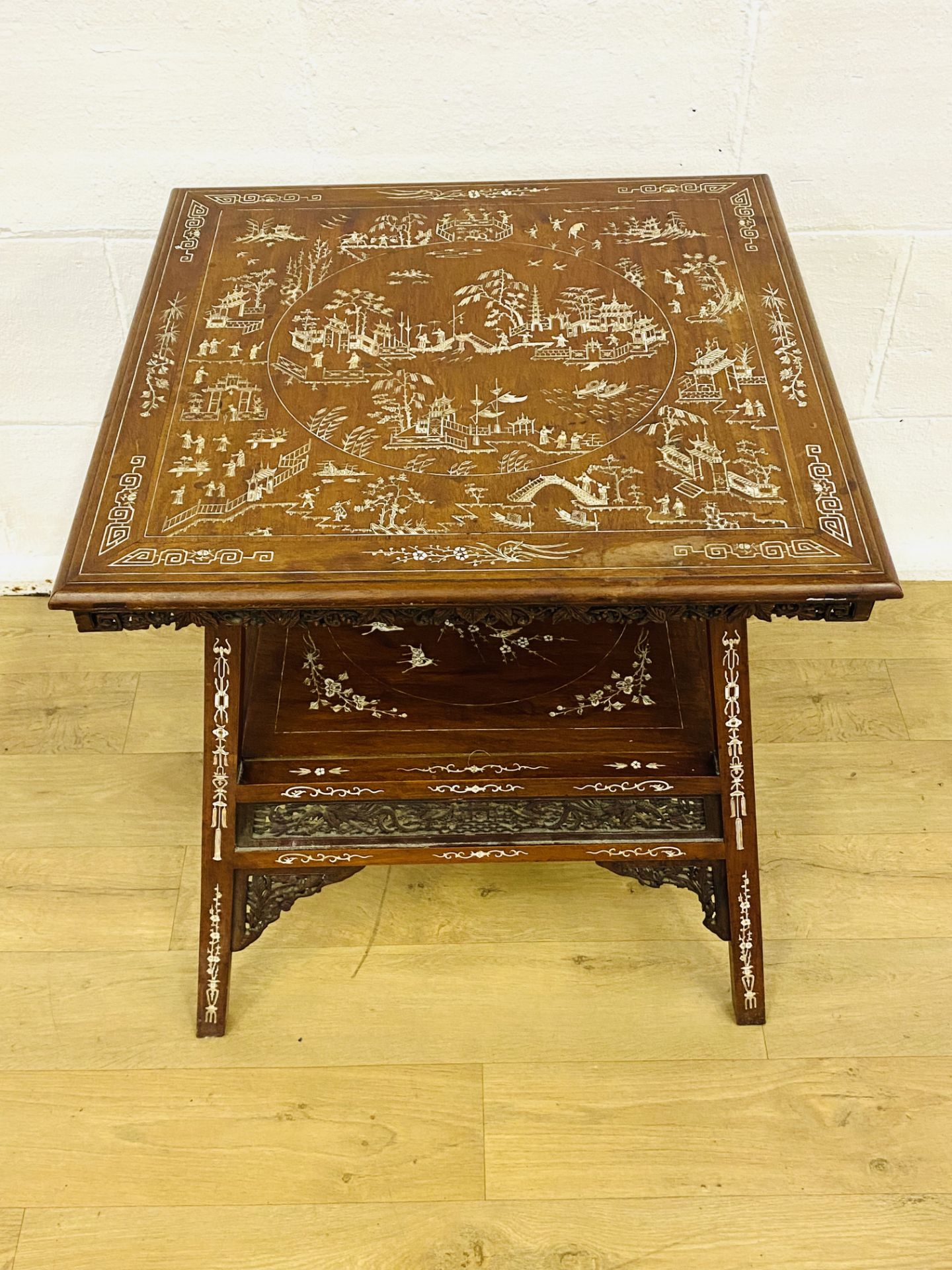 Oriental hardwood inlaid display table - Image 2 of 8