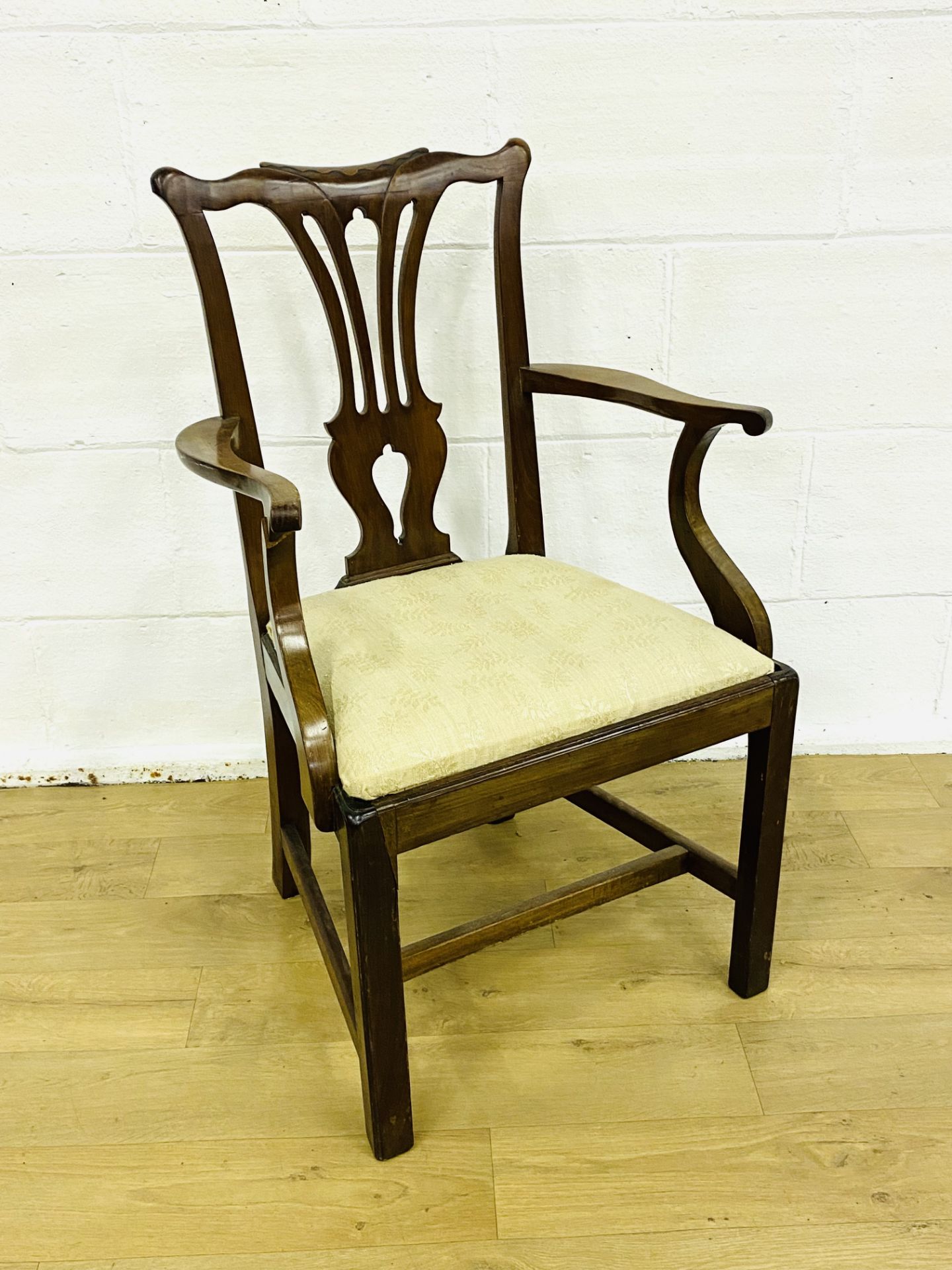 Mahogany elbow chair