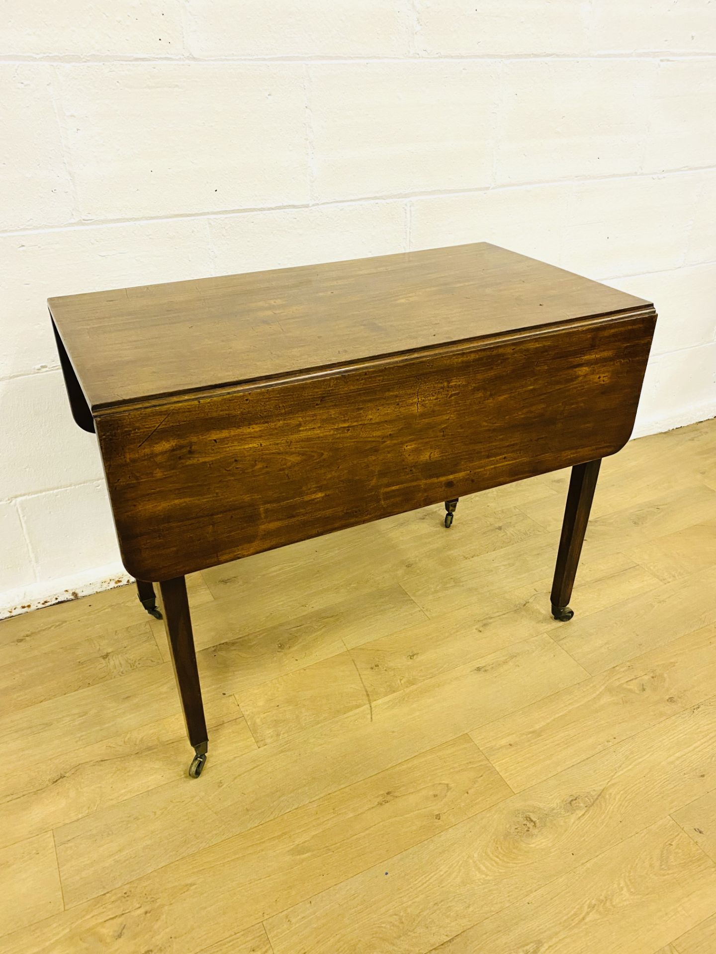 Mahogany drop leaf table - Image 4 of 5