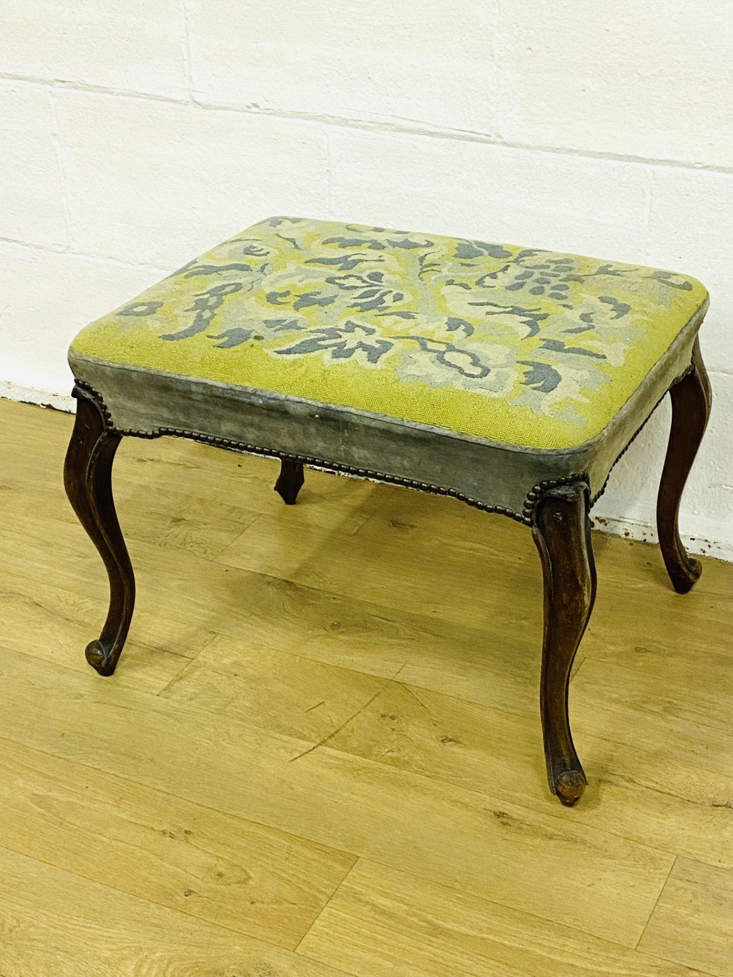 Upholstered stool - Image 3 of 5